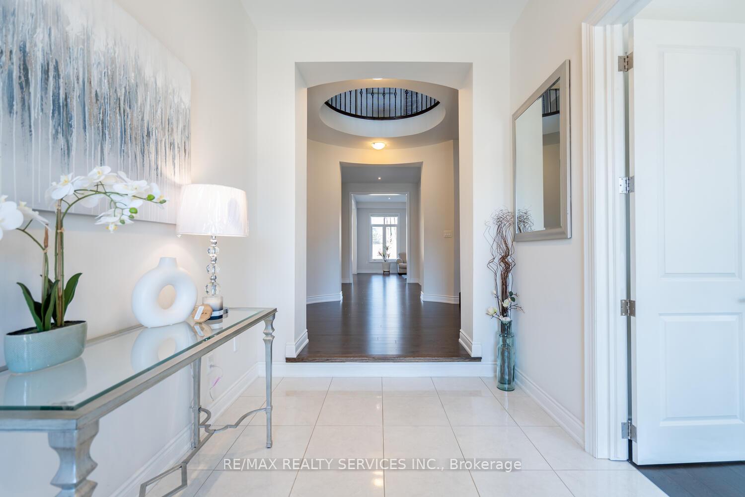 Photo 3 of 945 Pondcliffe Court, Kitchener — HOMEH