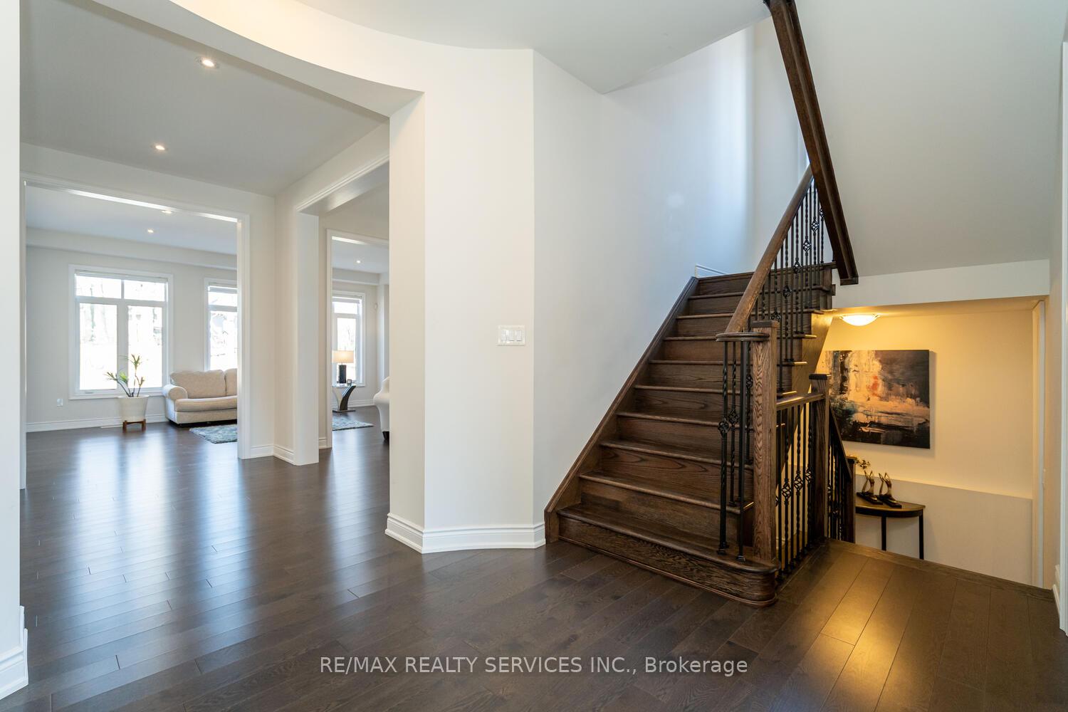 Photo 9 of 945 Pondcliffe Court, Kitchener — HOMEH