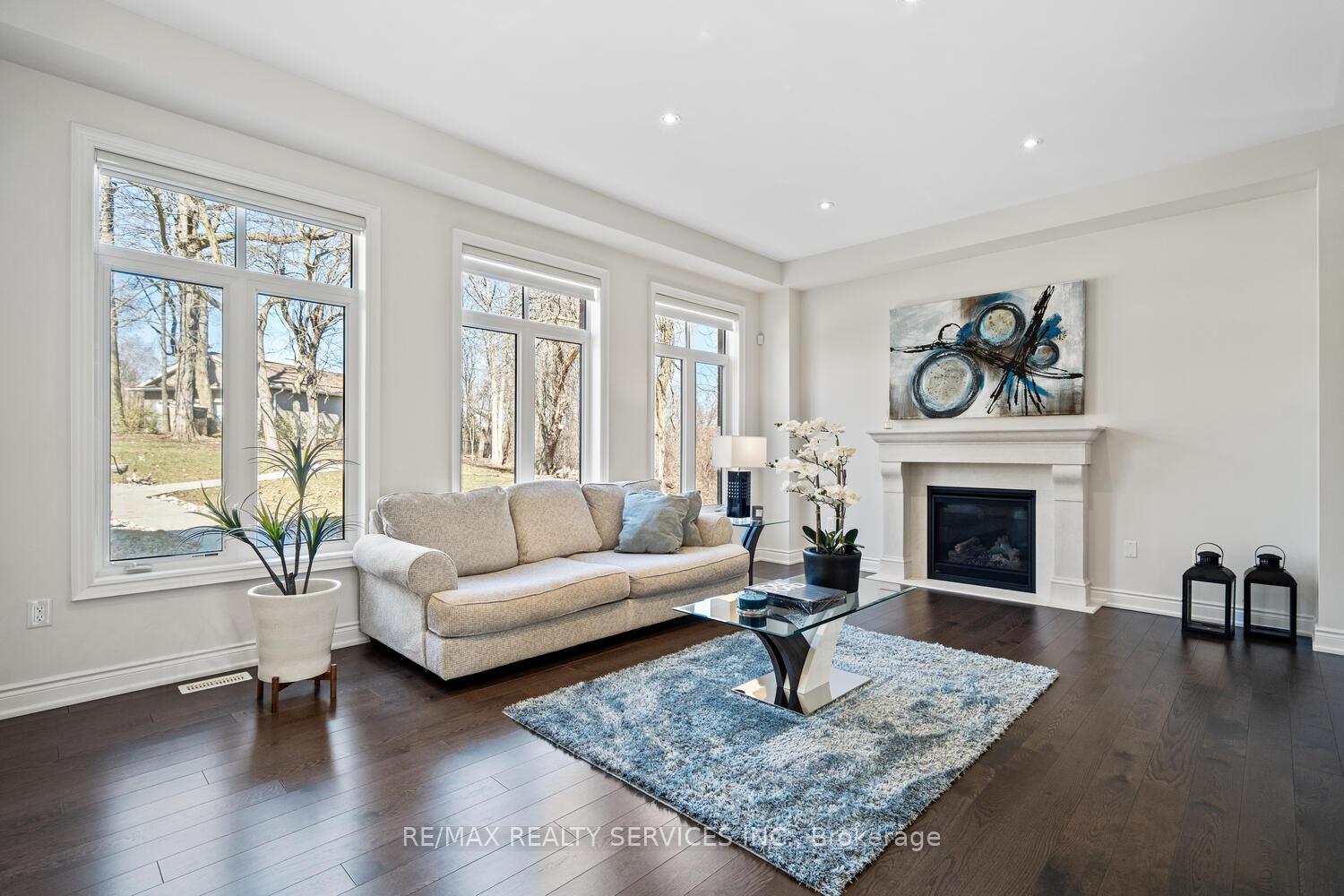 Photo 12 of 945 Pondcliffe Court, Kitchener — HOMEH