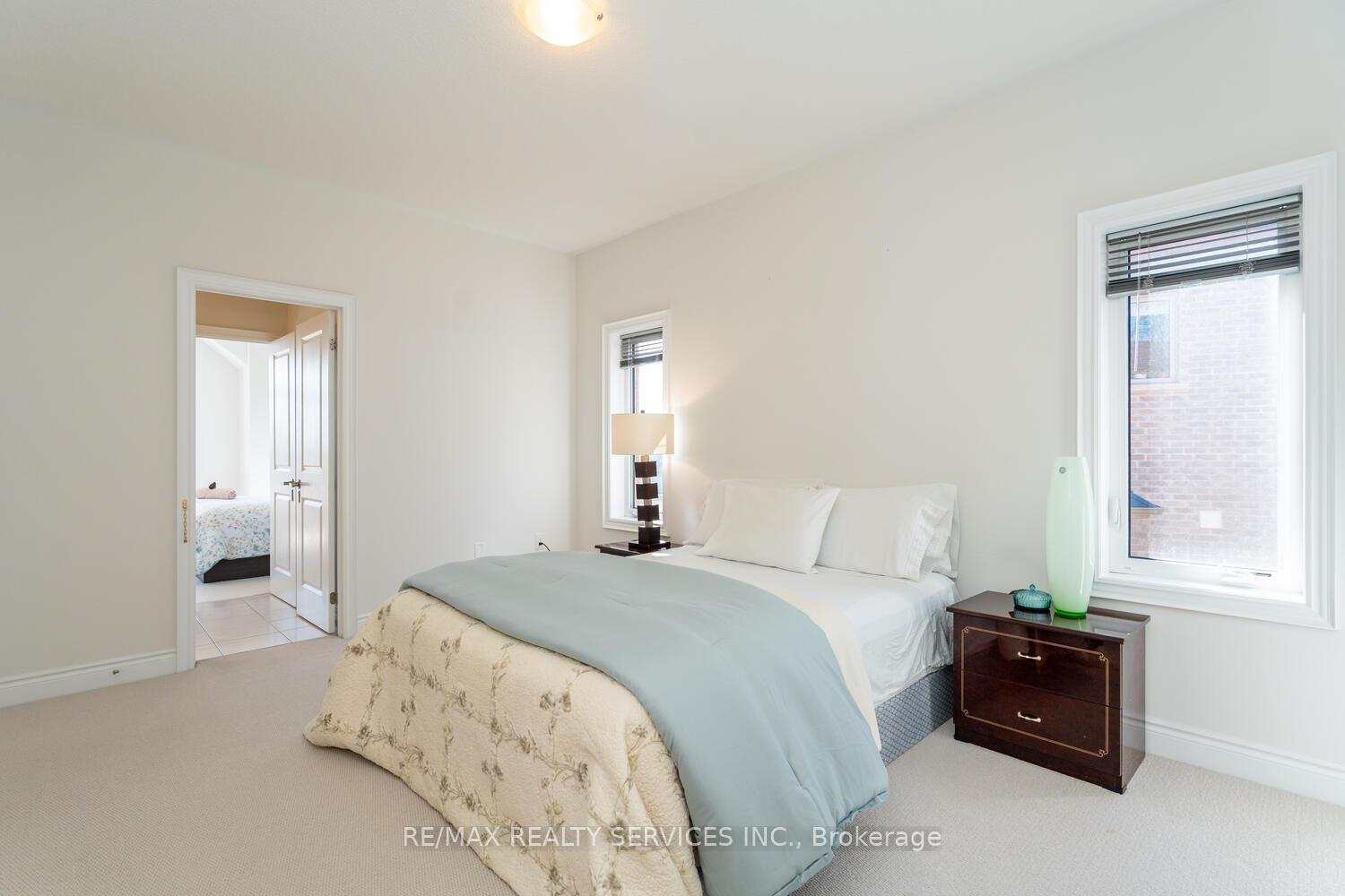 Photo 33 of 945 Pondcliffe Court, Kitchener — HOMEH