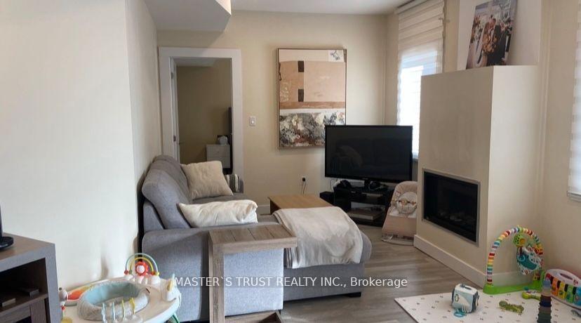 Photo 8 of 287 Macalister Boulevard, Guelph, Kortright East — HOMEH