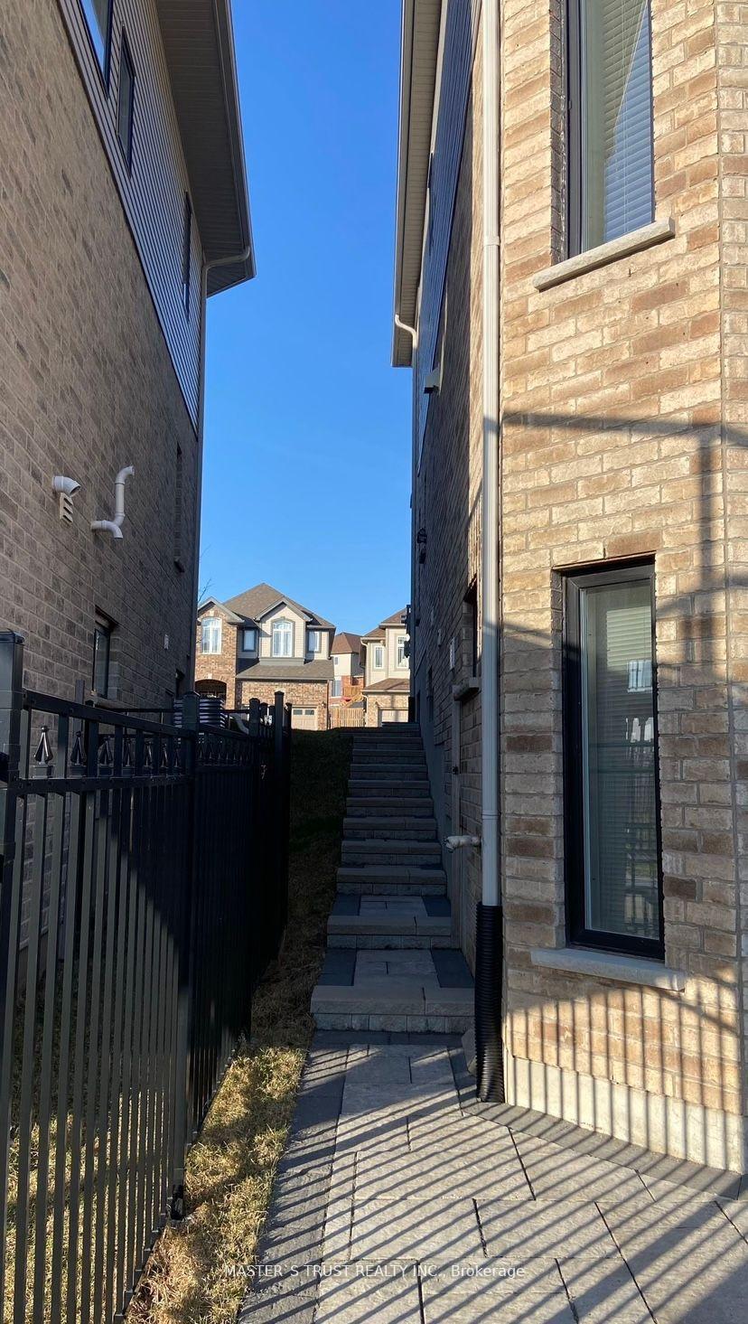 Photo 10 of 287 Macalister Boulevard, Guelph, Kortright East — HOMEH
