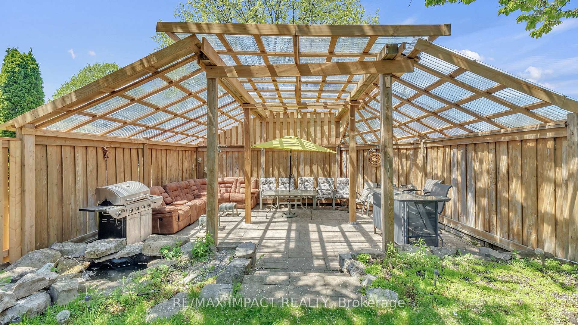 Photo 14 of 1 Beechnut Crescent, Clarington, Courtice — HOMEH