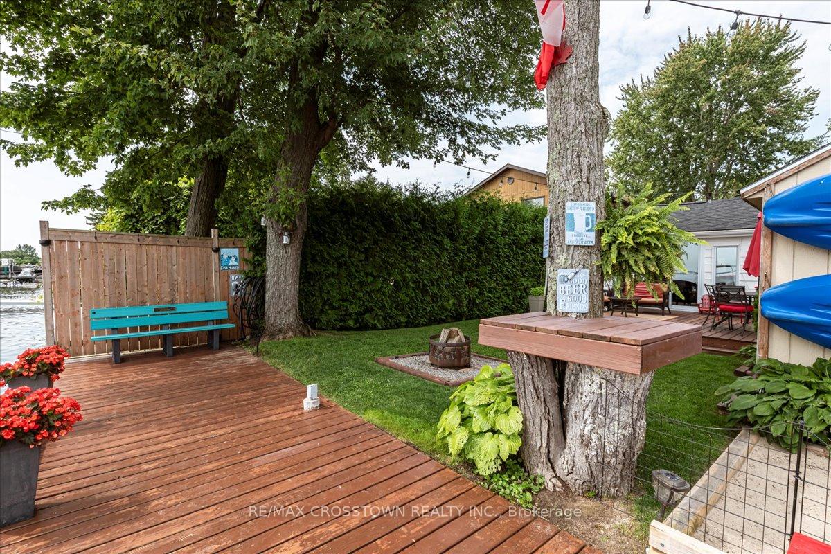 Photo 2 of 2301 Crystal Beach Road, Innisfil, Alcona — HOMEH