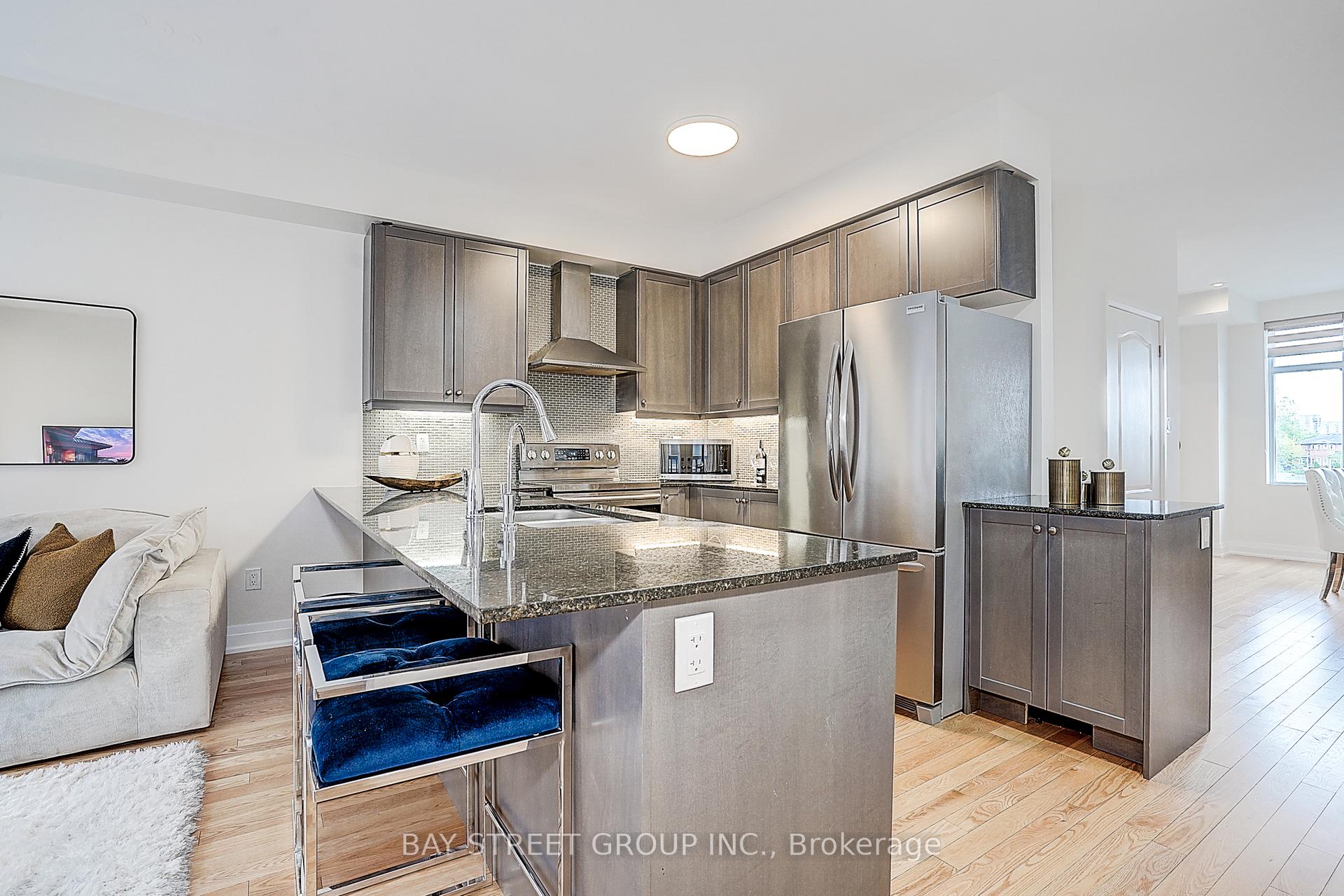 Photo 10 of 22 Teasel Way, Markham, Unionville — HOMEH