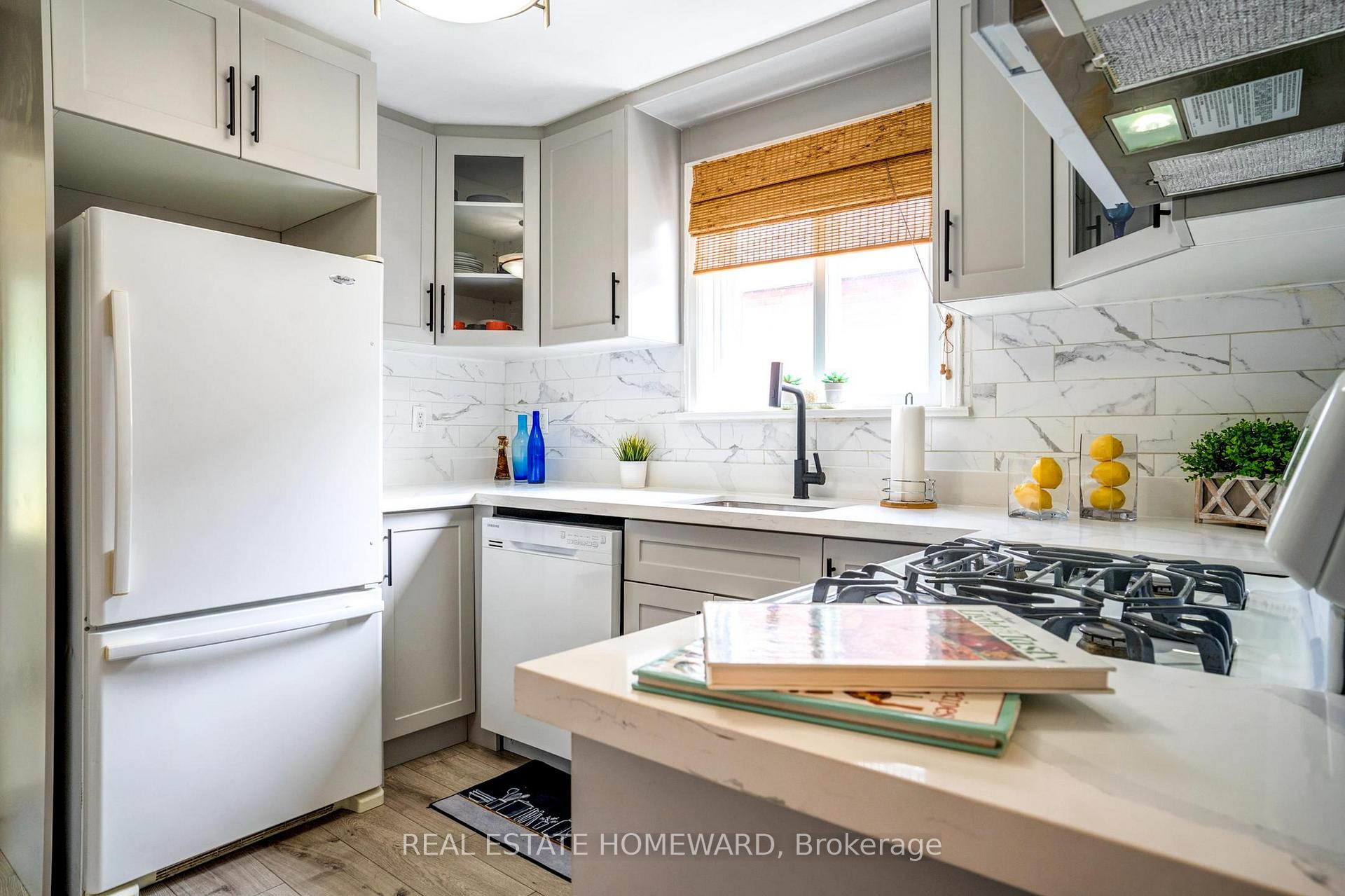 Photo 15 of 39 Galbraith Avenue, Toronto, O'Connor-Parkview — HOMEH
