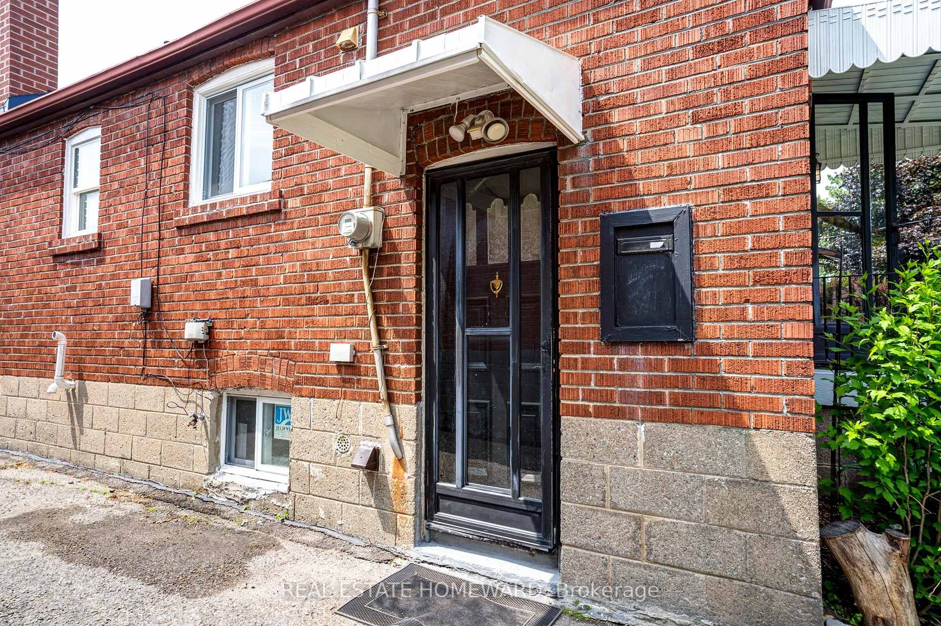Photo 11 of 39 Galbraith Avenue, Toronto, O'Connor-Parkview — HOMEH