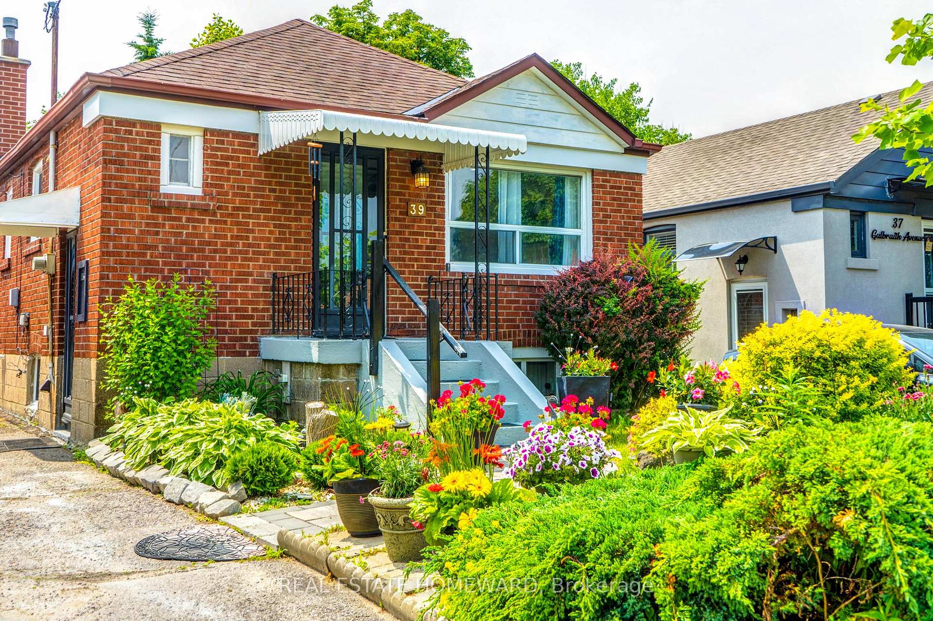 Photo 12 of 39 Galbraith Avenue, Toronto, O'Connor-Parkview — HOMEH
