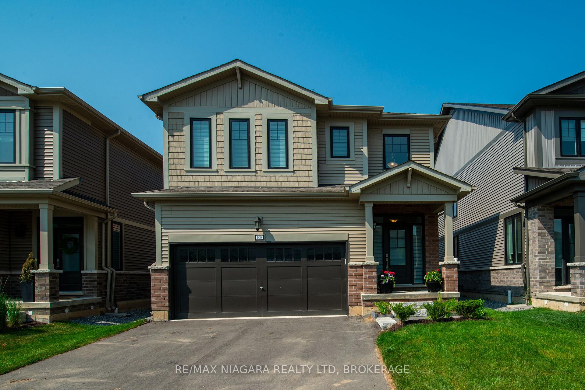 Front of 100 Blackbird Way