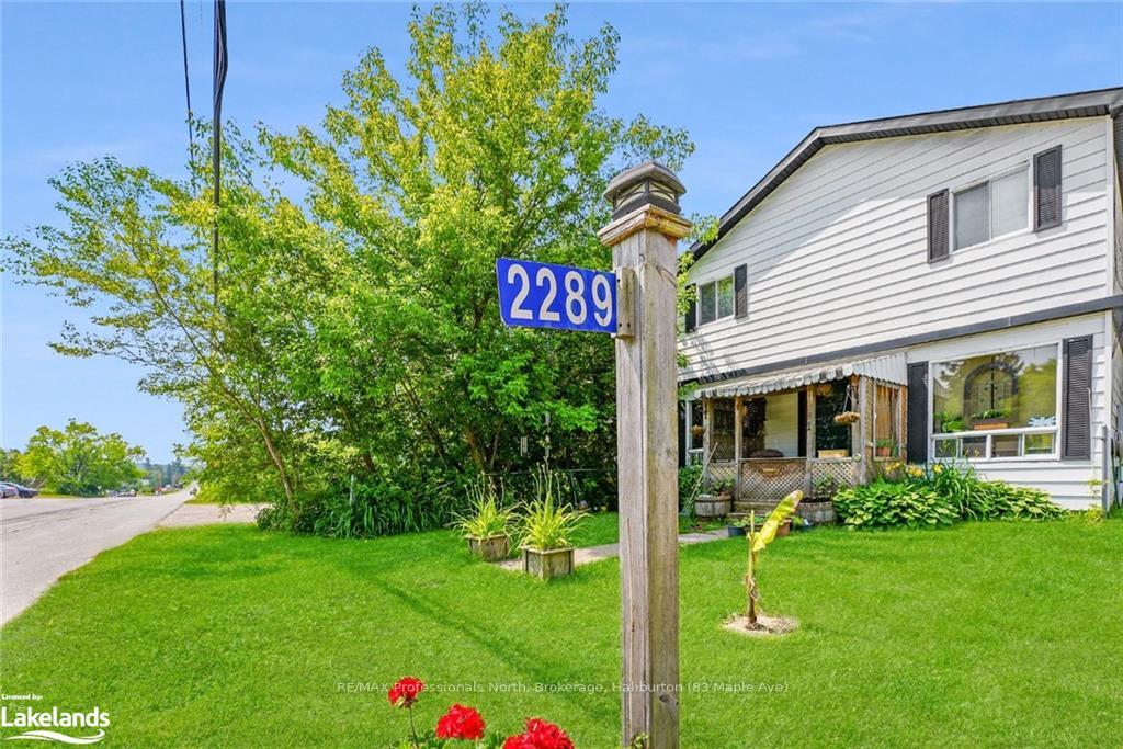 Front of Unit 4, 2289 Loop Road