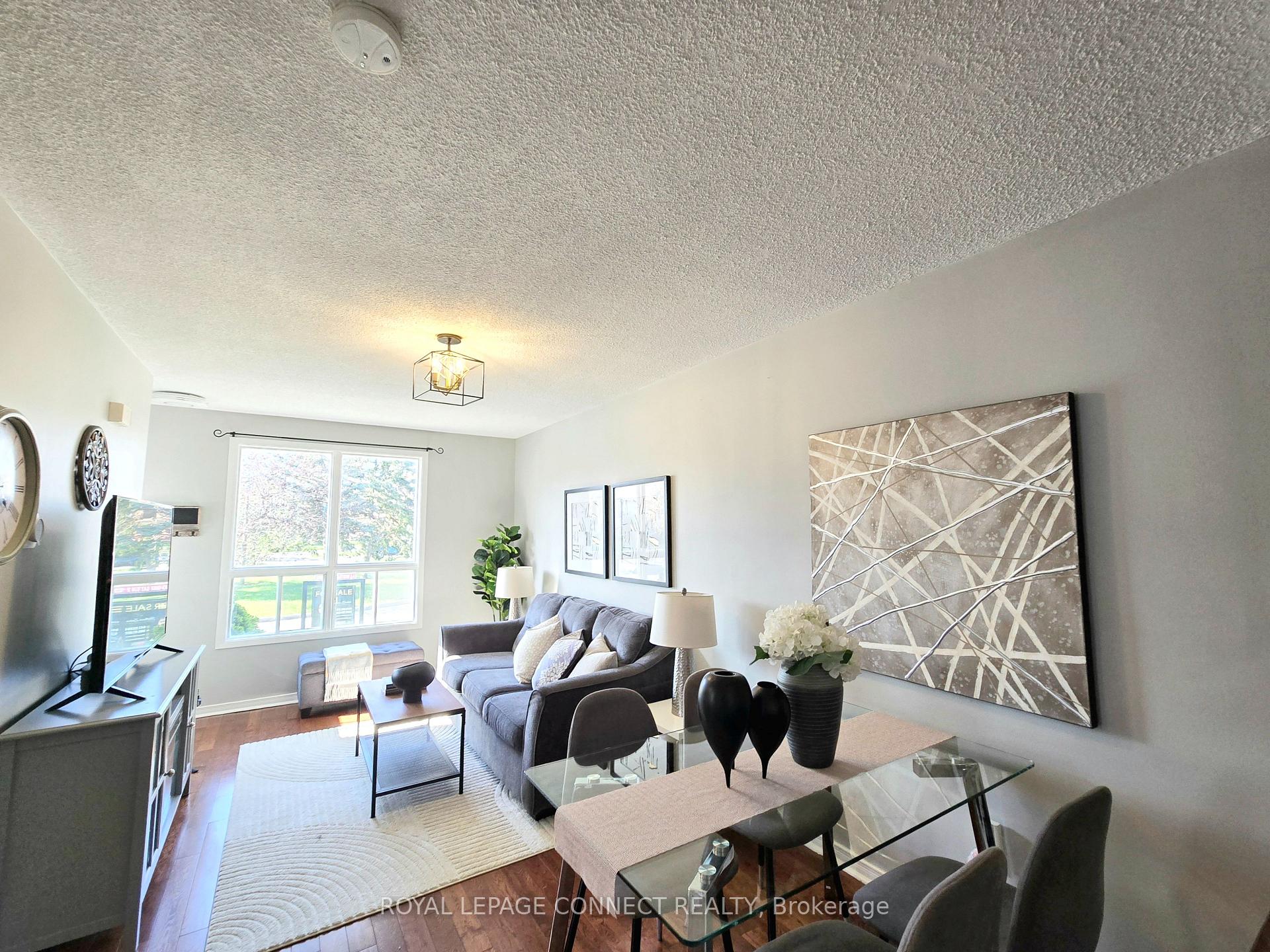 Photo 3 of 421 Pompano Court, Oshawa, Samac — HOMEH