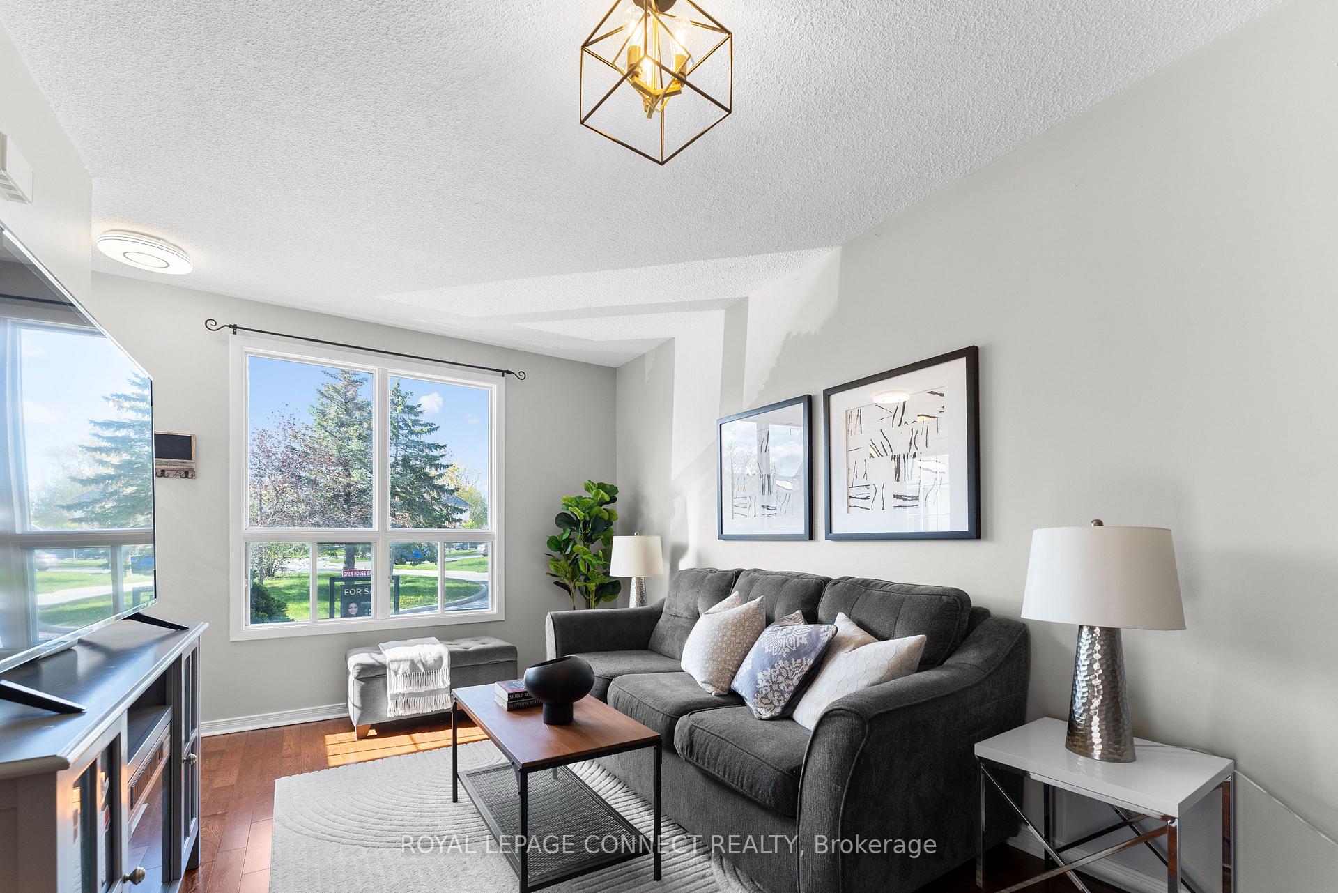 Photo 10 of 421 Pompano Court, Oshawa, Samac — HOMEH