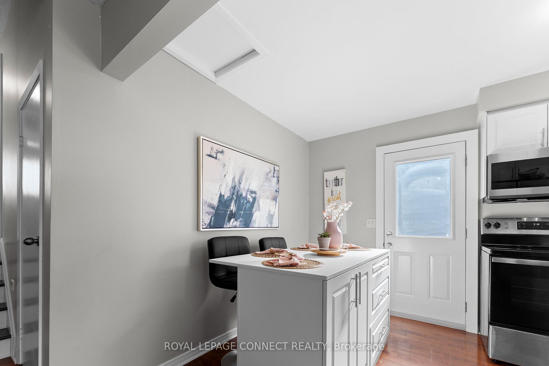 Photo 12 of 421 Pompano Court, Oshawa, Samac — HOMEH