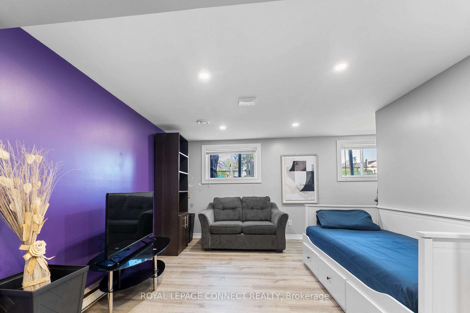 Photo 24 of 421 Pompano Court, Oshawa, Samac — HOMEH
