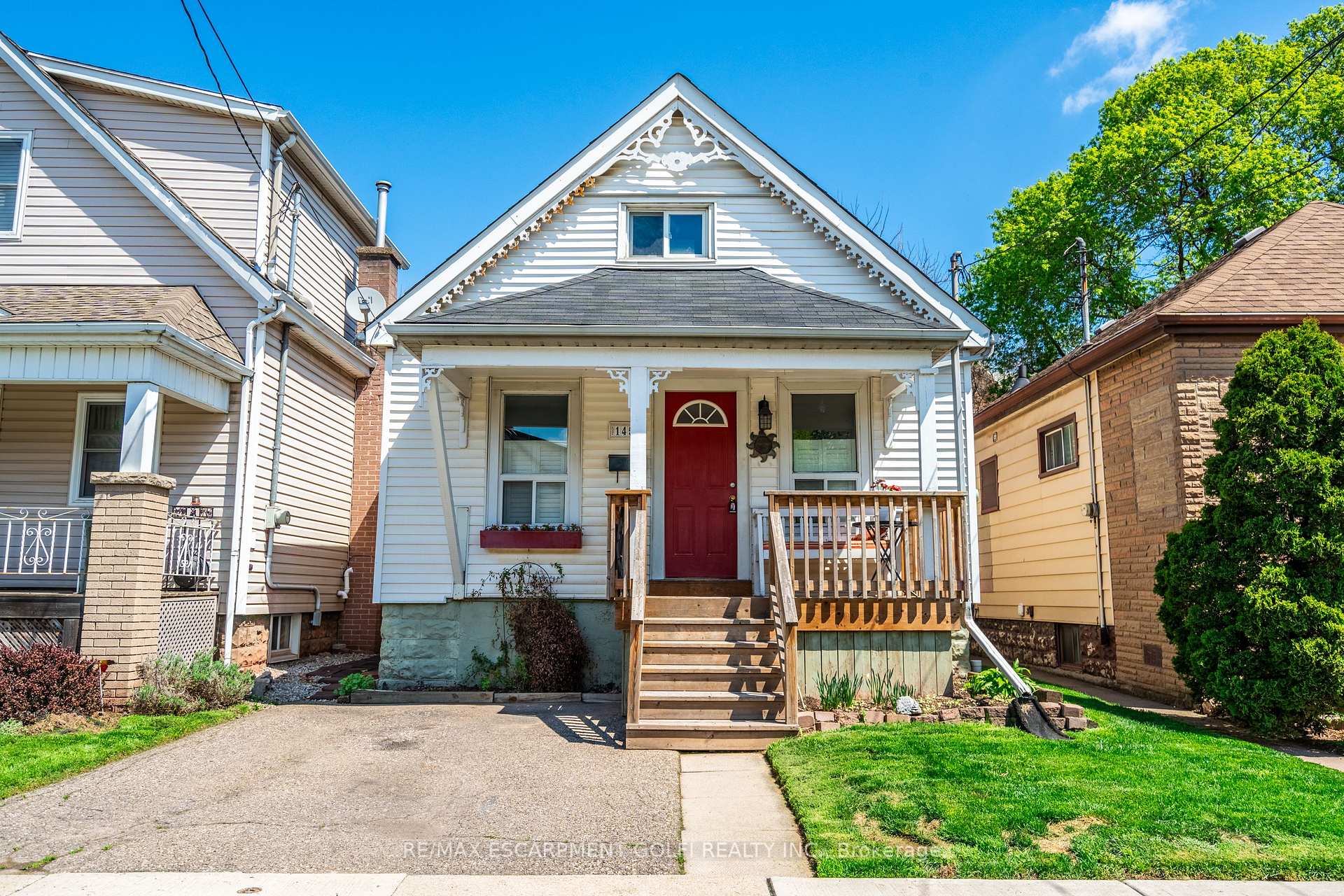 Front of 145 Newlands Avenue