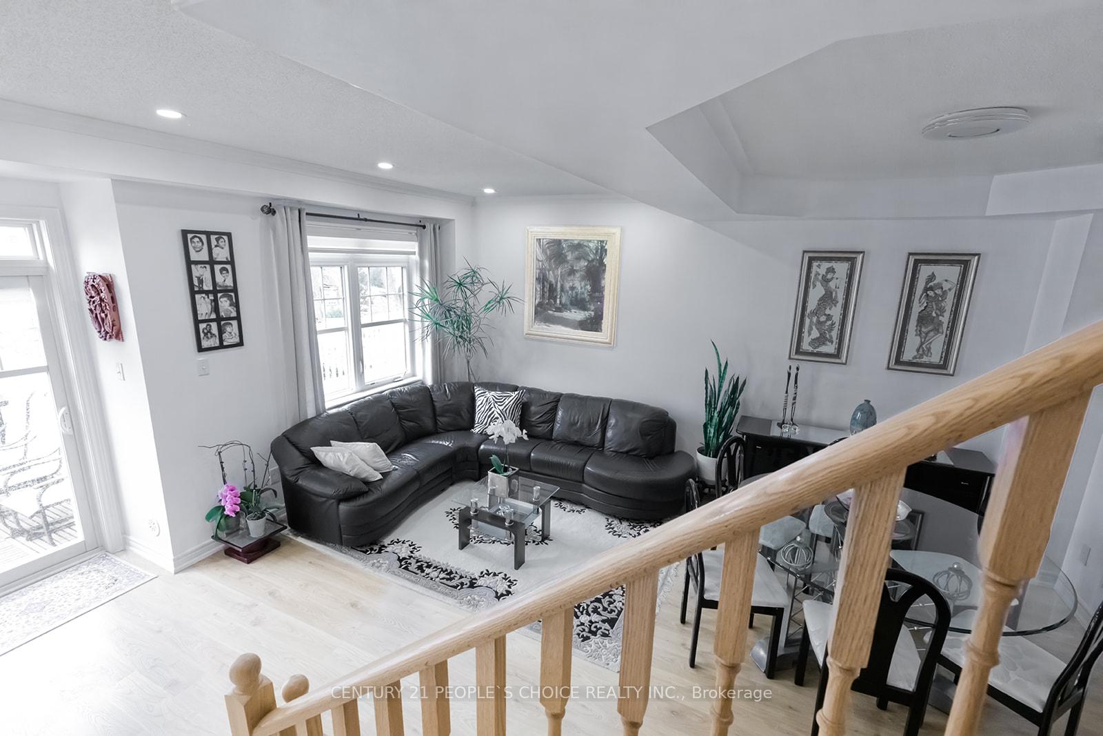 Photo 24 of 102 Roy Grove Way, Markham, Greensborough — HOMEH
