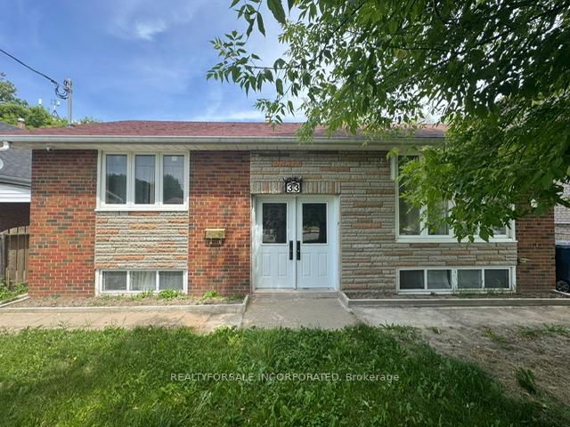 Front of 33 Elfreda Boulevard