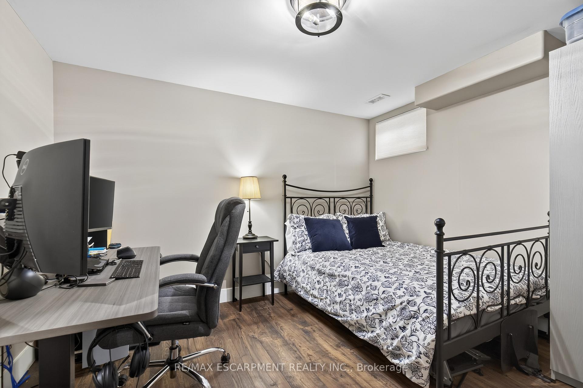 Photo 30 of 79 Assisi Street, Hamilton, Broughton — HOMEH