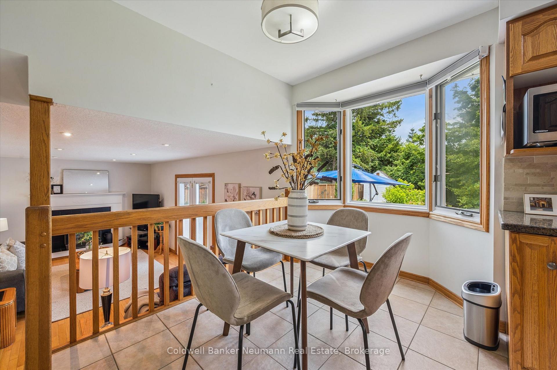Photo 11 of 21 Old Colony Trail, Guelph, Kortright Hills — HOMEH