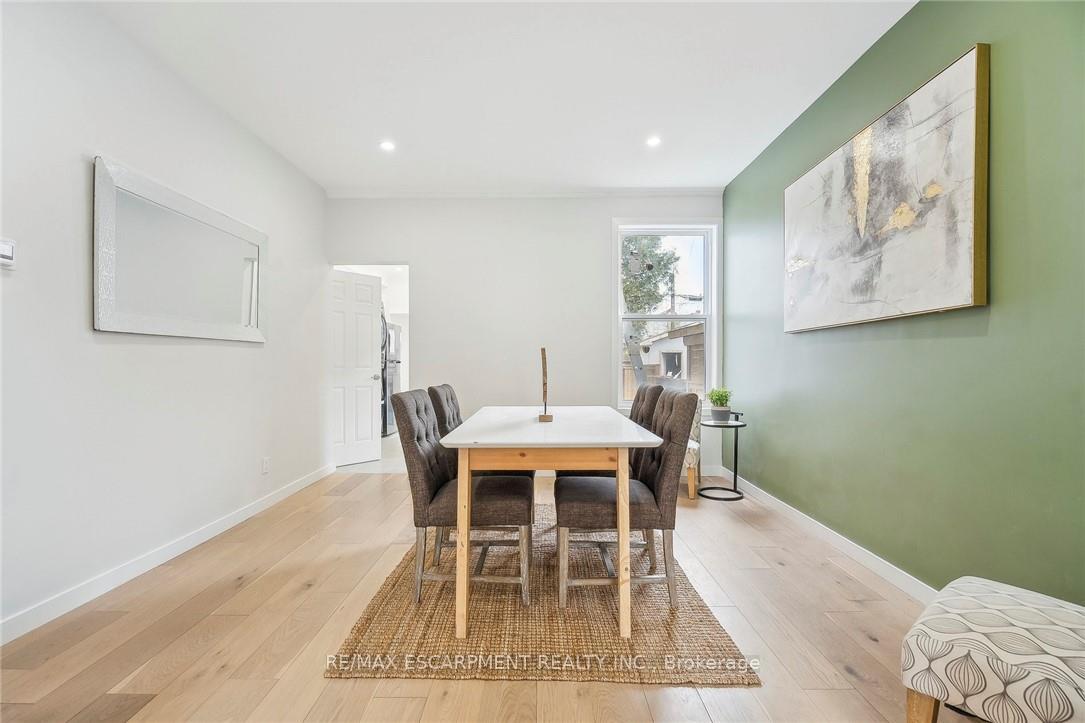 Photo 8 of 289 Wentworth Street N, Hamilton, Beasley — HOMEH