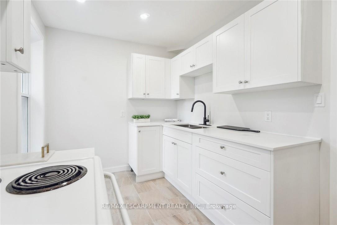 Photo 16 of 289 Wentworth Street N, Hamilton, Beasley — HOMEH