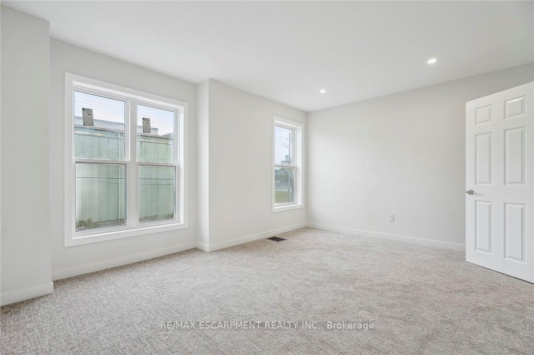 Photo 19 of 289 Wentworth Street N, Hamilton, Beasley — HOMEH