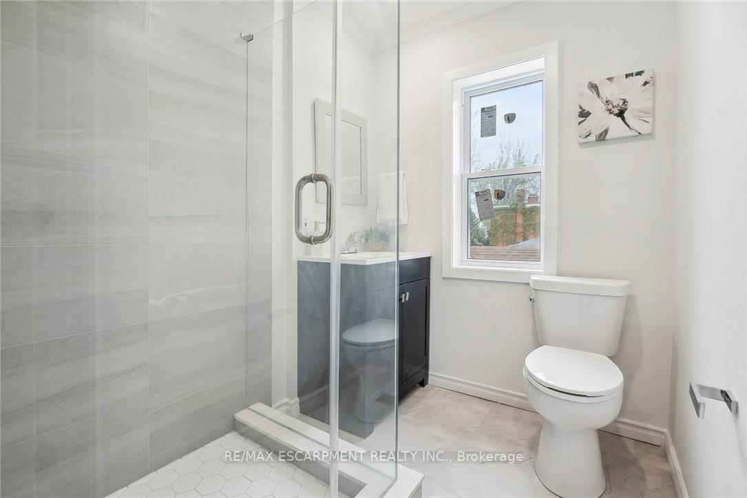 Photo 24 of 289 Wentworth Street N, Hamilton, Beasley — HOMEH