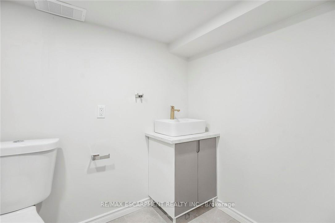 Photo 31 of 289 Wentworth Street N, Hamilton, Beasley — HOMEH