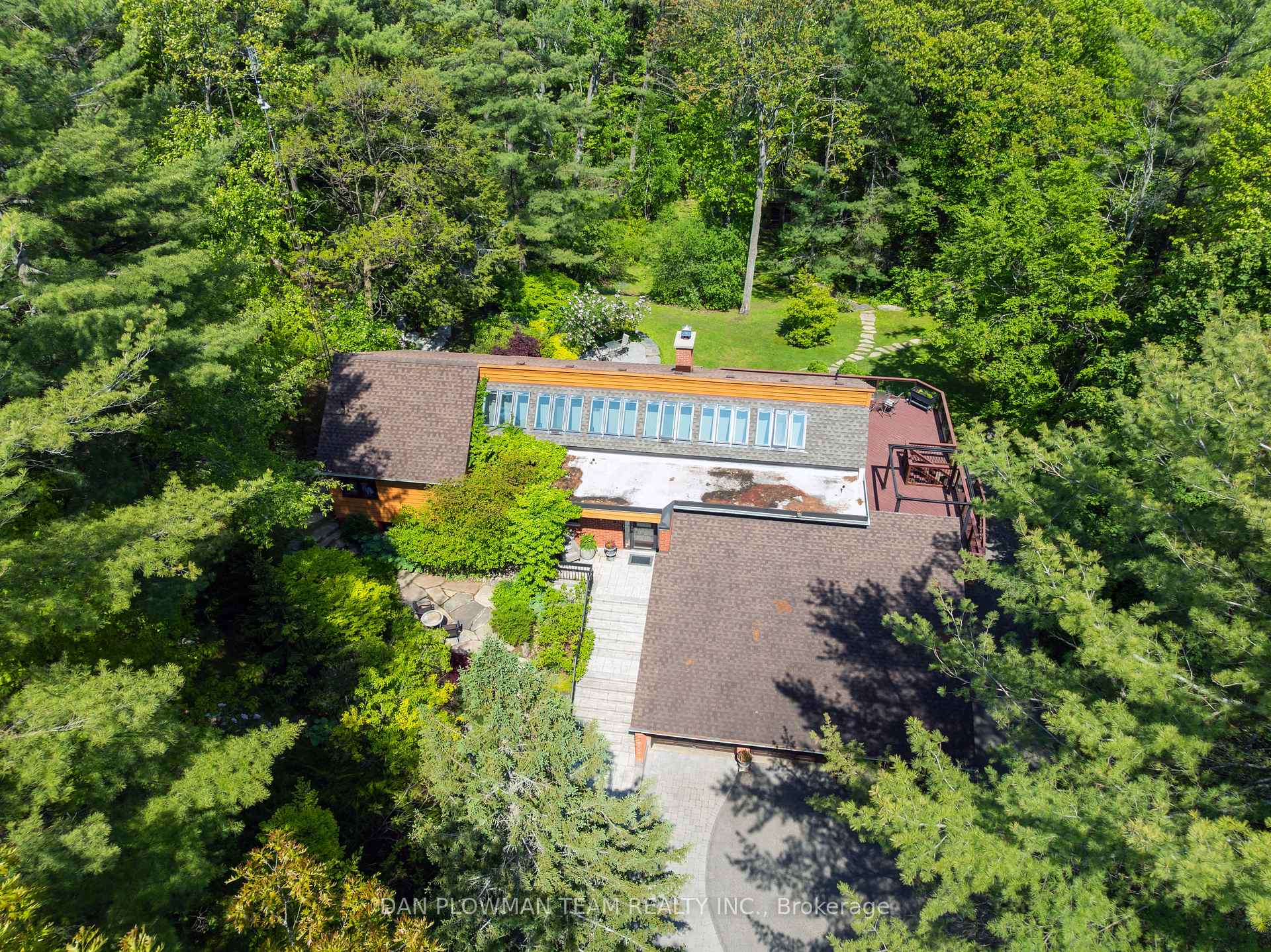 Front of 5 Sumac Road