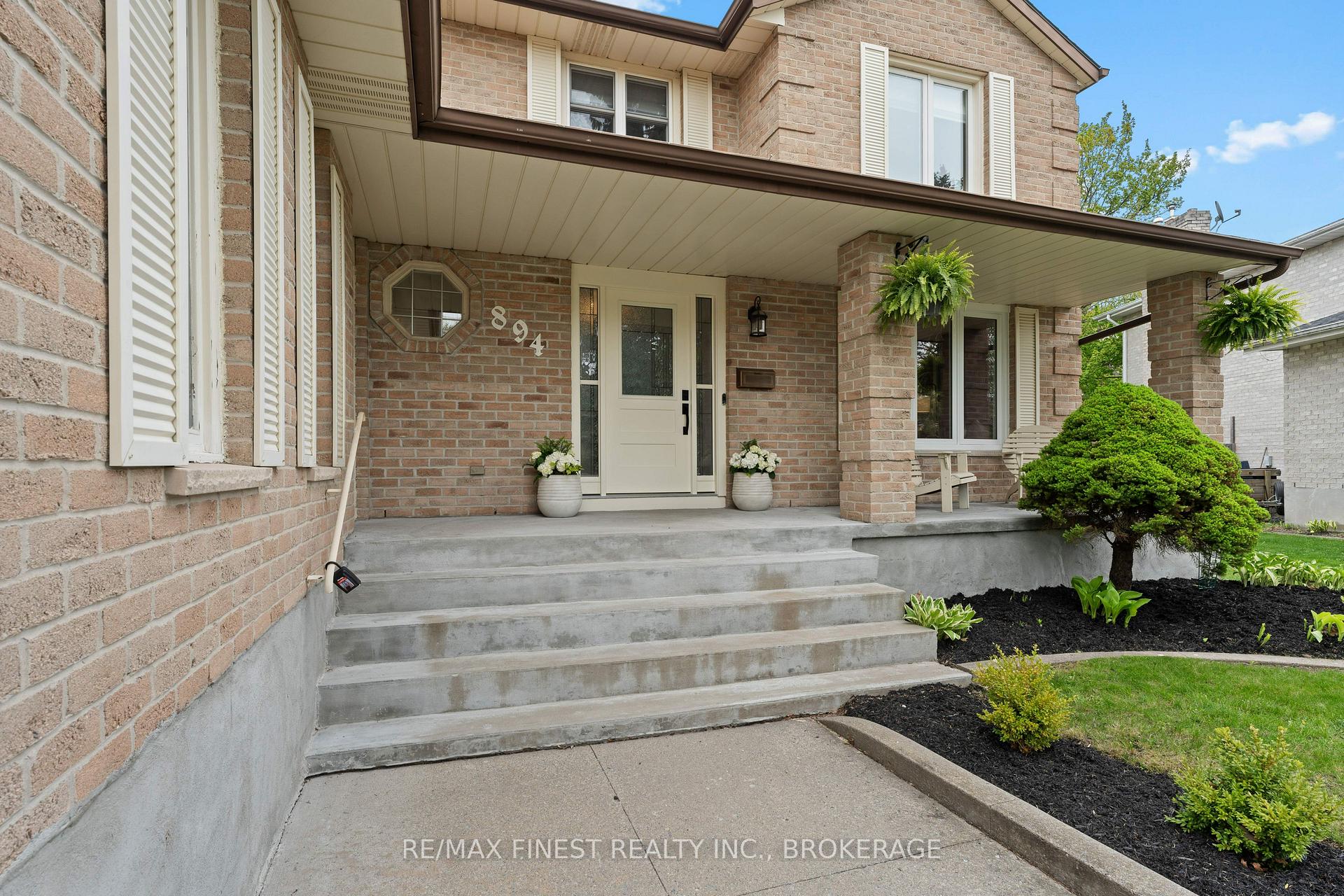 Photo 3 of 894 Rowantree Crescent, Kingston, North of Taylor-Kidd Blvd — HOMEH