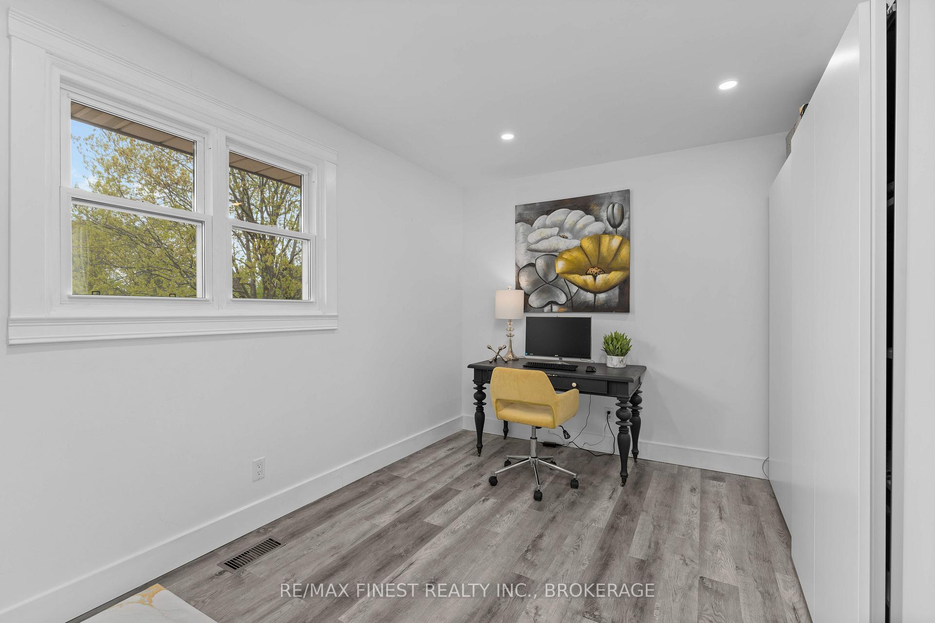 Photo 24 of 894 Rowantree Crescent, Kingston, North of Taylor-Kidd Blvd — HOMEH