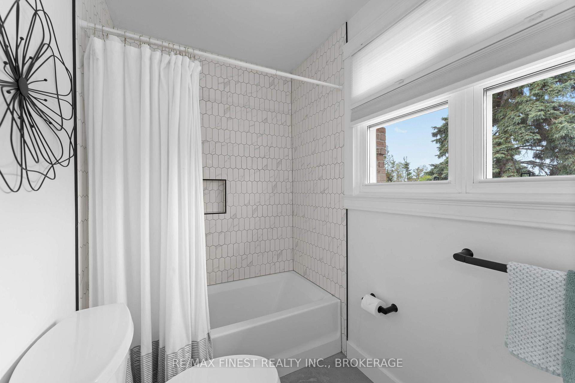 Photo 30 of 894 Rowantree Crescent, Kingston, North of Taylor-Kidd Blvd — HOMEH