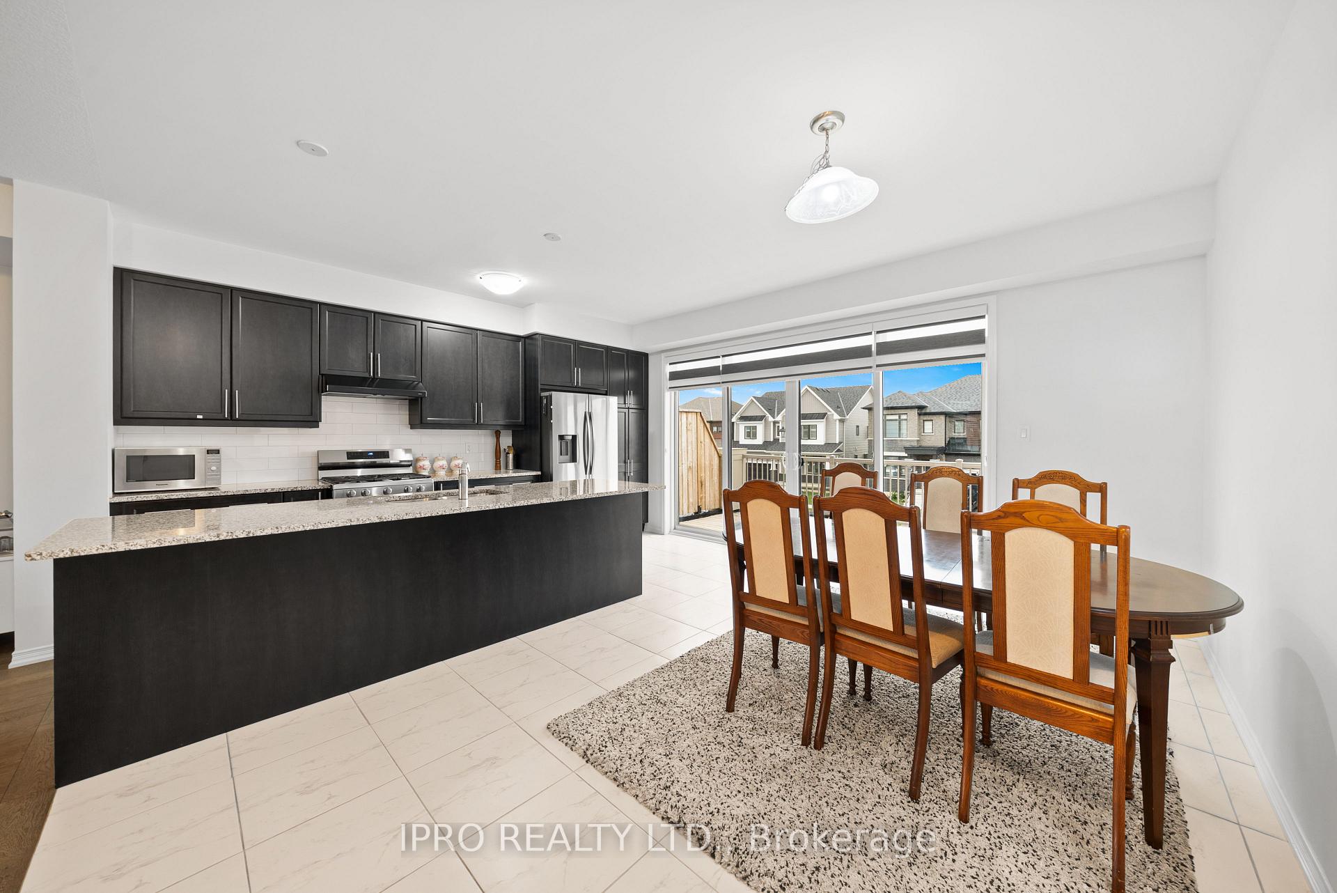 Photo 11 of 24 Bee Crescent, Brantford — HOMEH