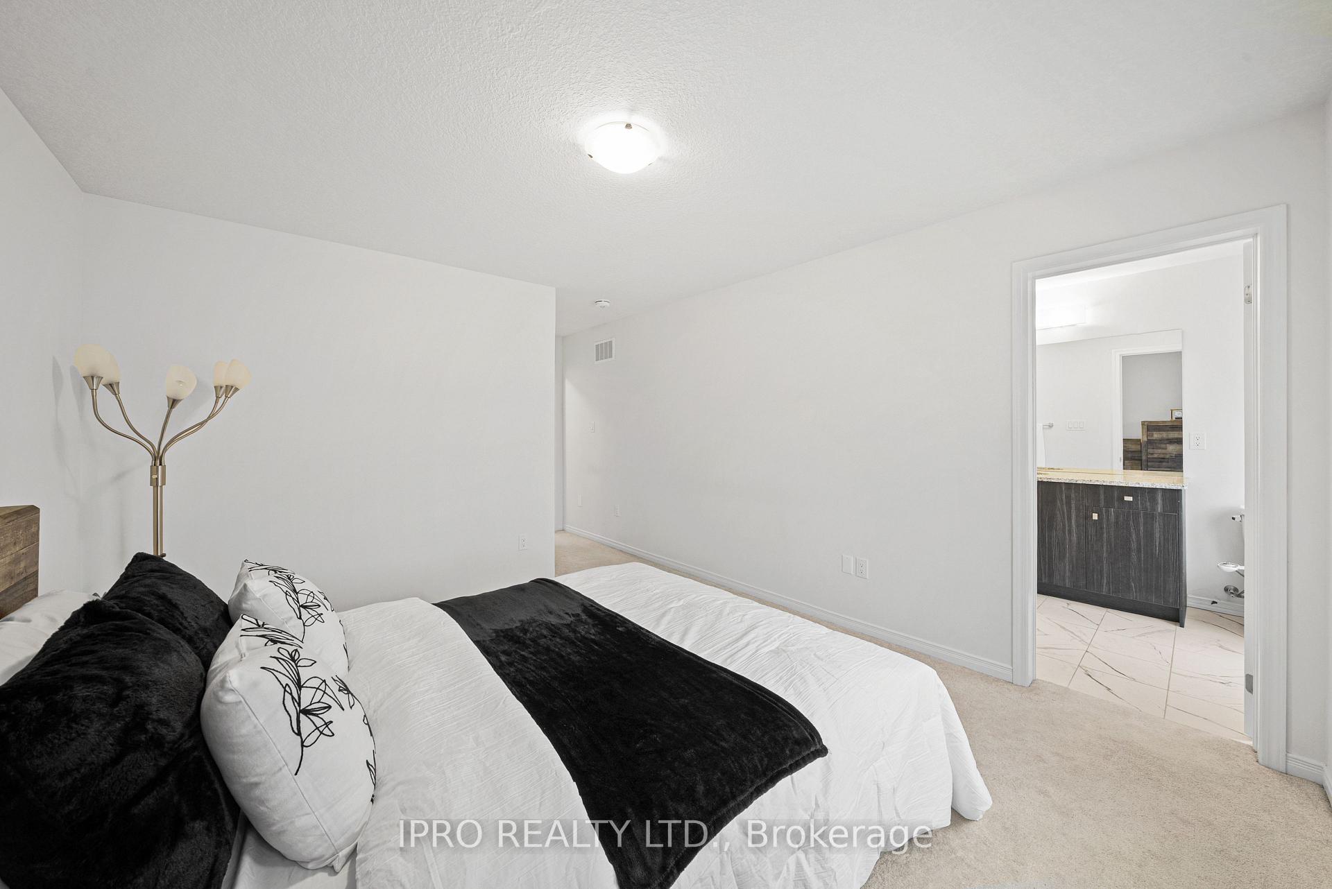 Photo 18 of 24 Bee Crescent, Brantford — HOMEH