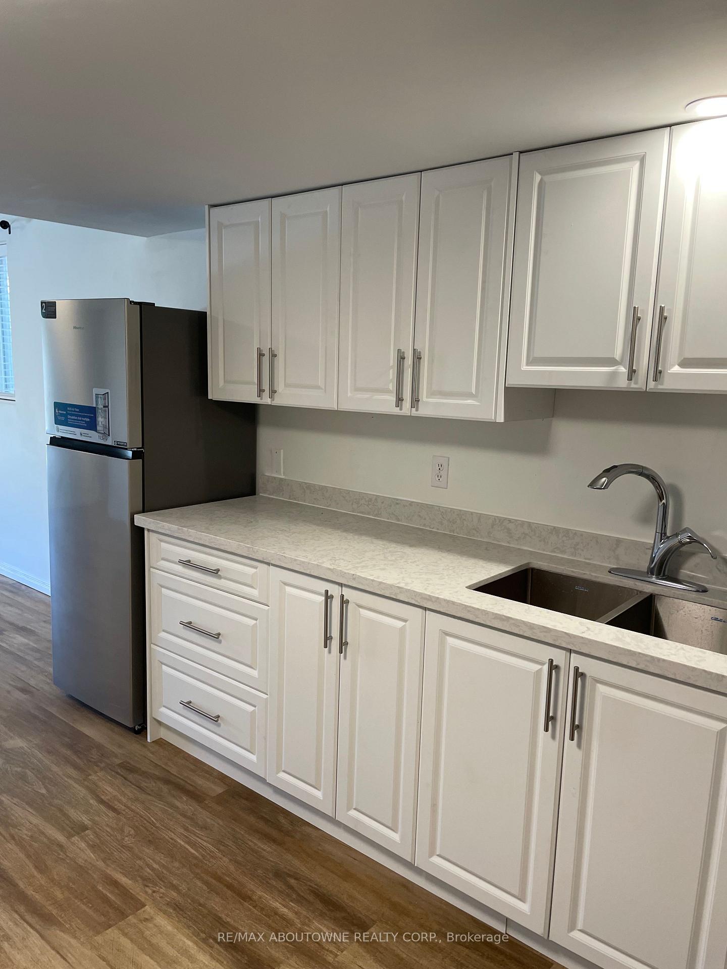 Photo 11 of Unit BSMT, 23 Drohan Drive, Guelph, Clairfields/Hanlon Business Park — HOMEH