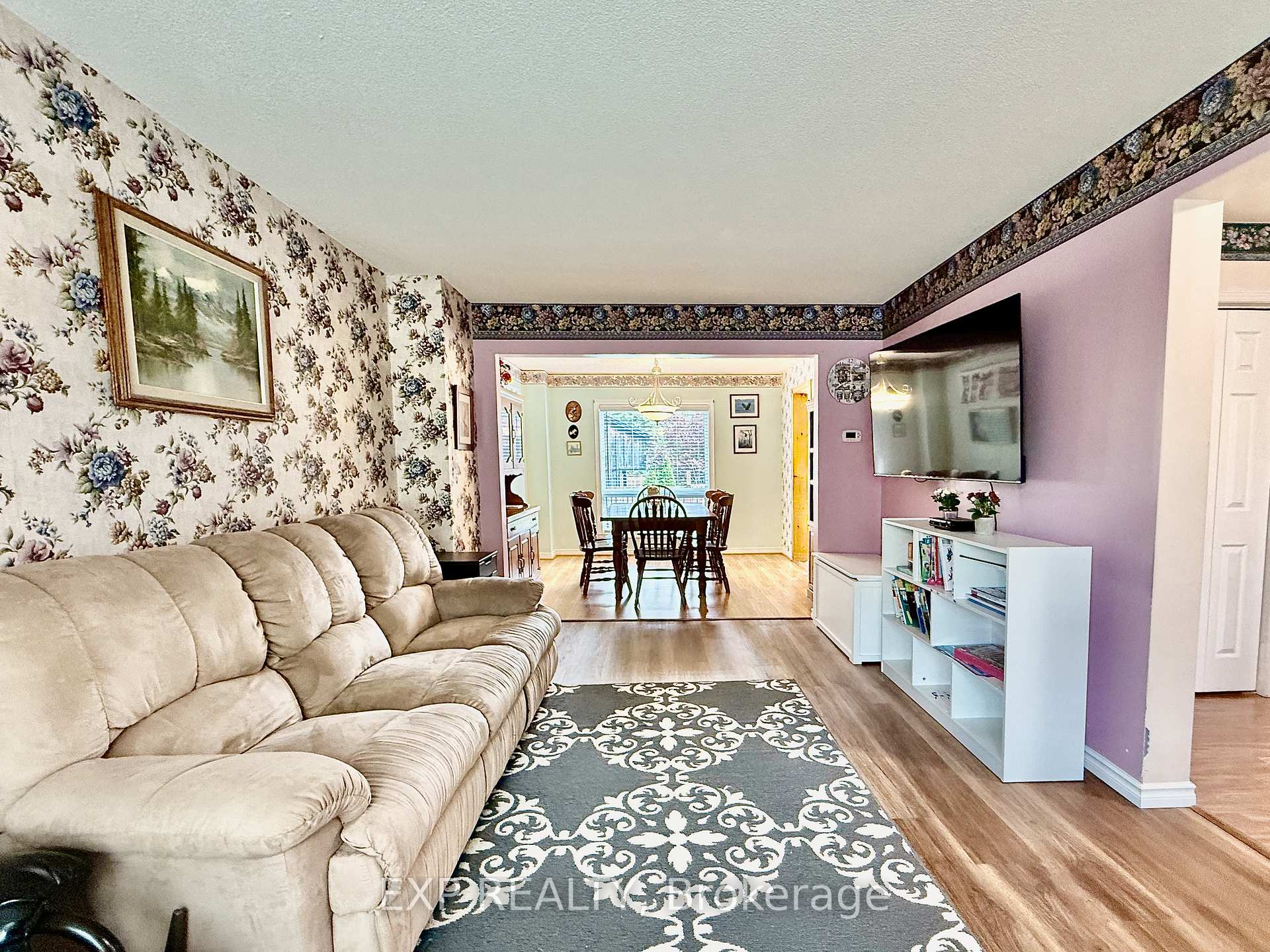 Photo 8 of 4 Palmer Road, Grimsby, Grimsby Beach — HOMEH