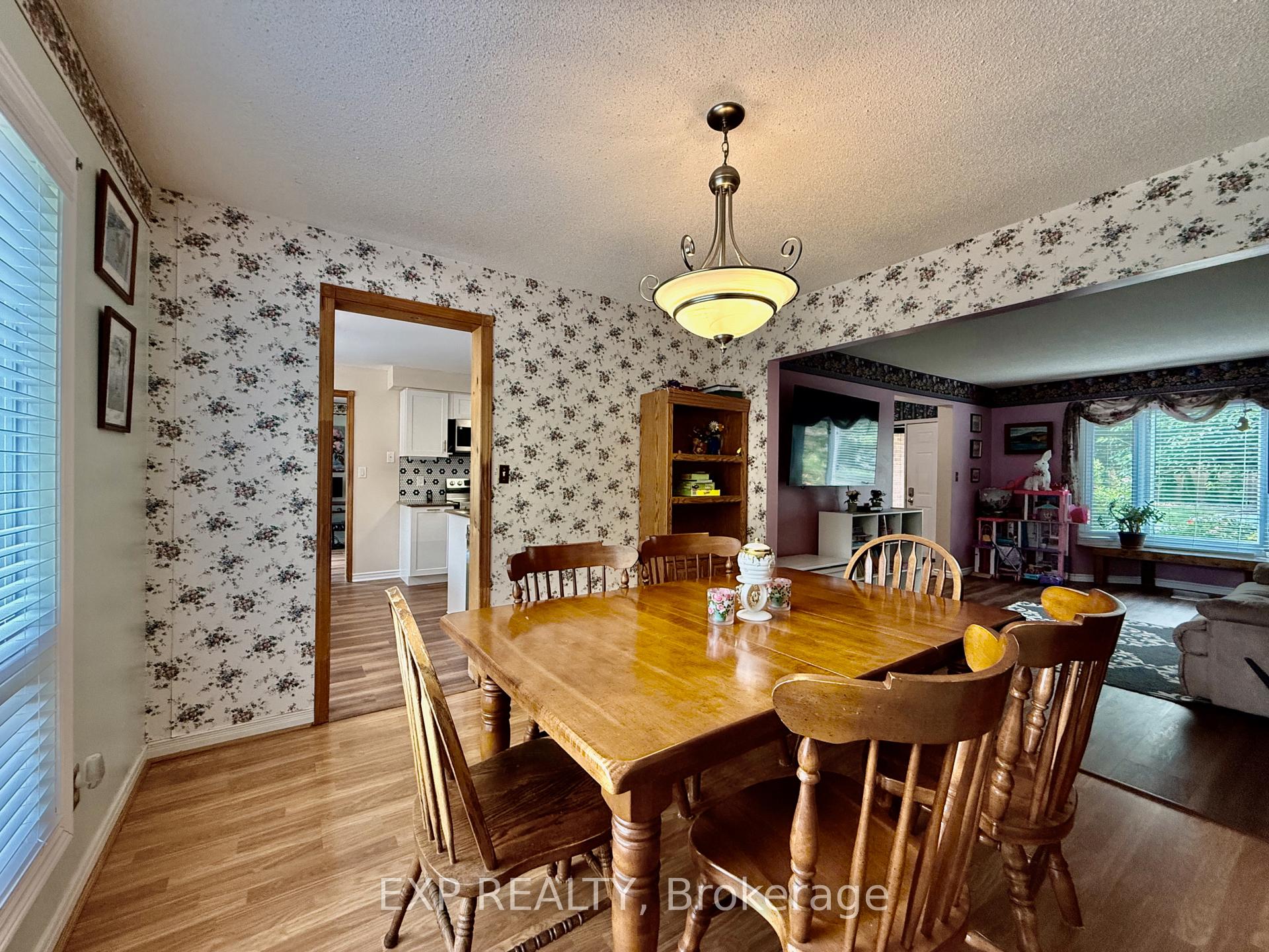 Photo 11 of 4 Palmer Road, Grimsby, Grimsby Beach — HOMEH