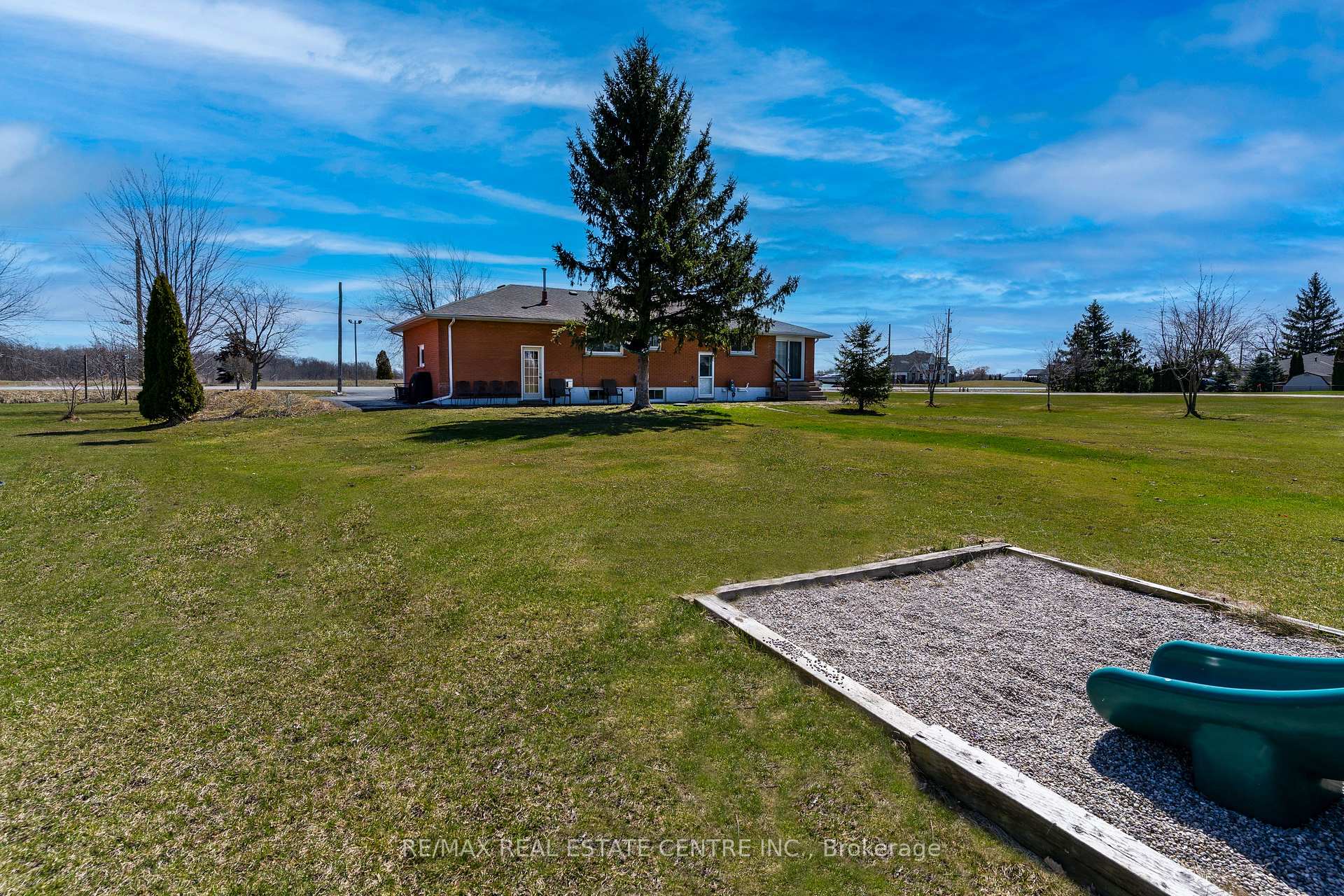 Photo 31 of 242 Mountain Road, Grimsby, Grimsby Escarpment — HOMEH
