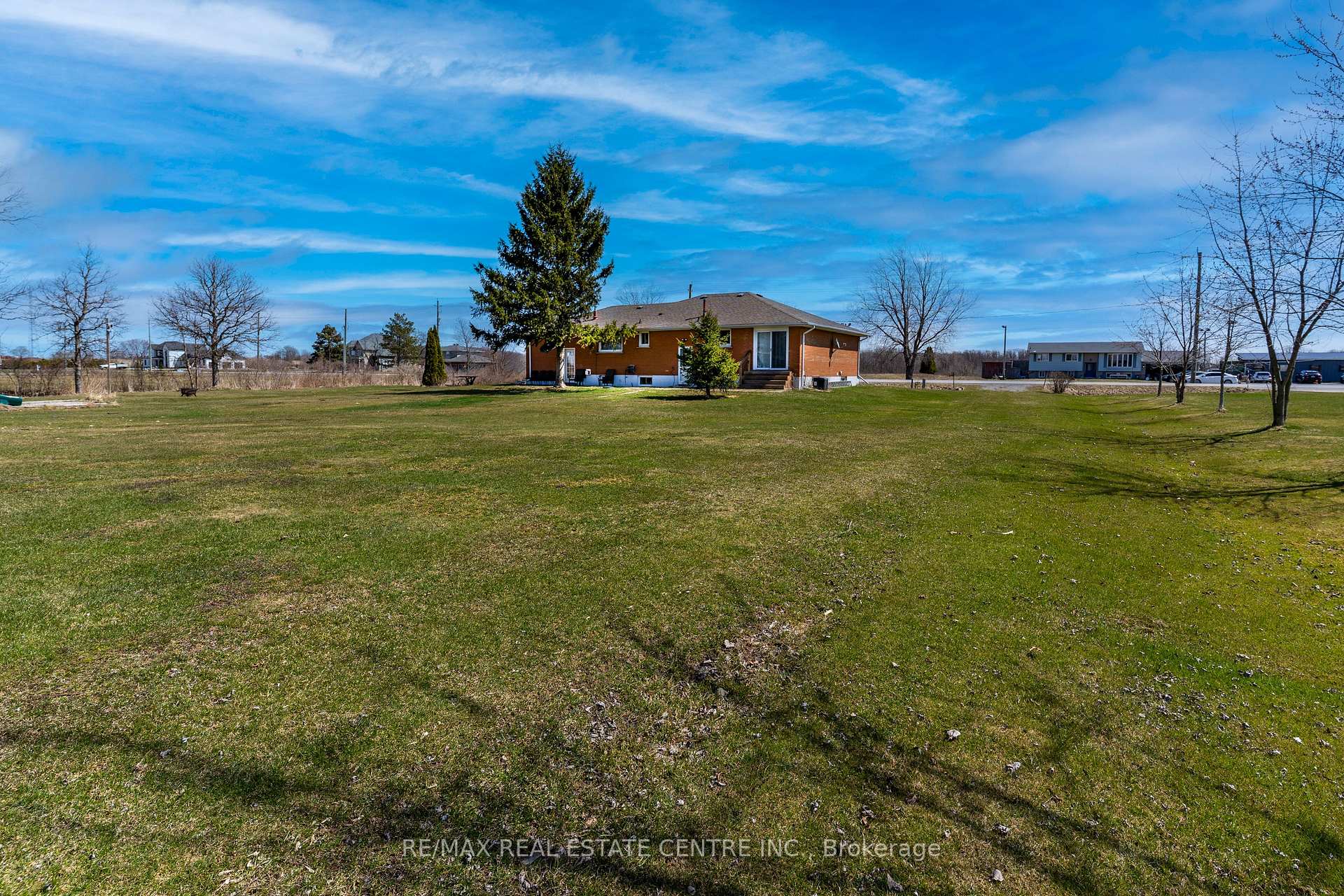 Photo 33 of 242 Mountain Road, Grimsby, Grimsby Escarpment — HOMEH