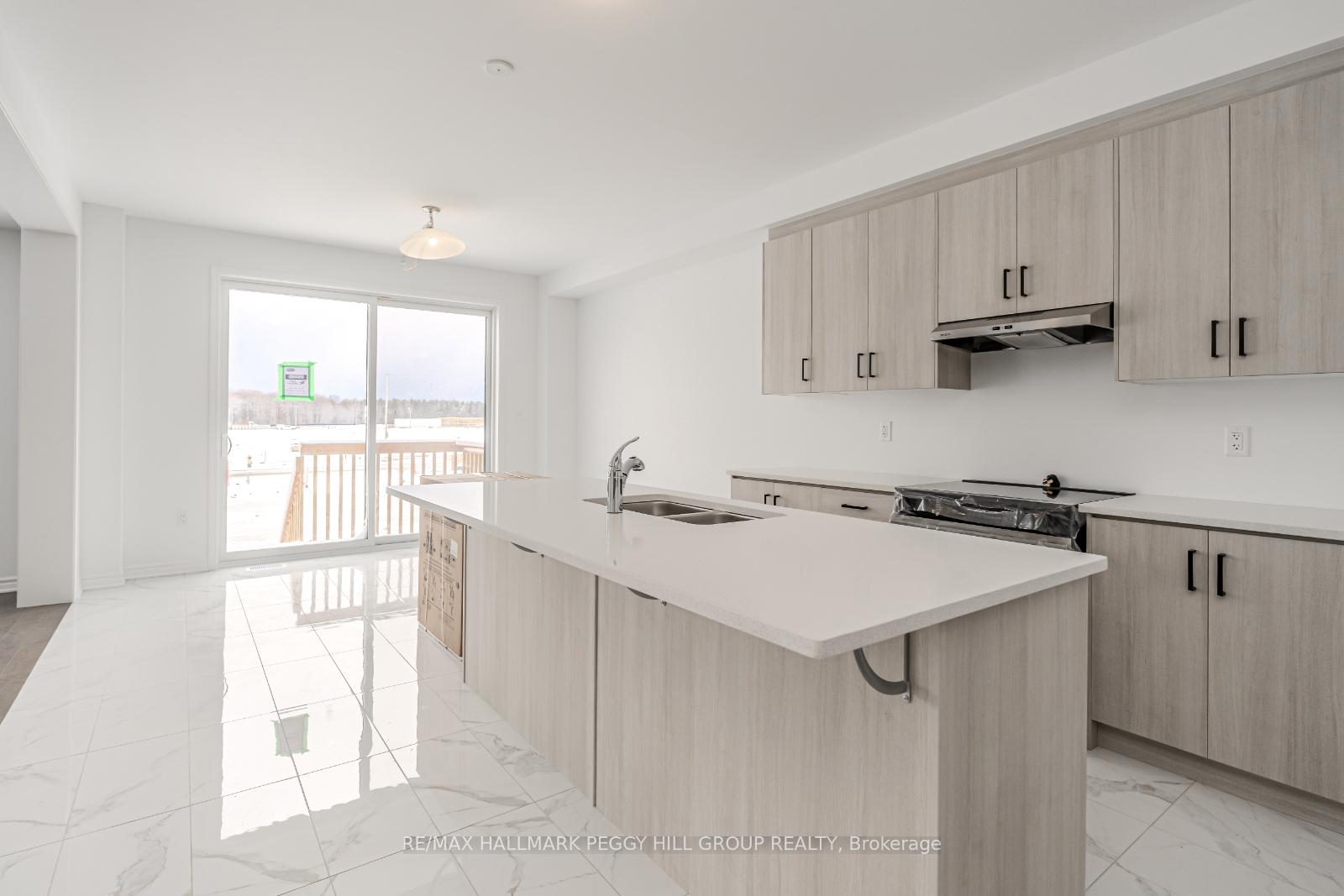 Photo 3 of Unit Upper, 53 Ennerdale Street, Barrie, Rural Barrie Southwest — HOMEH