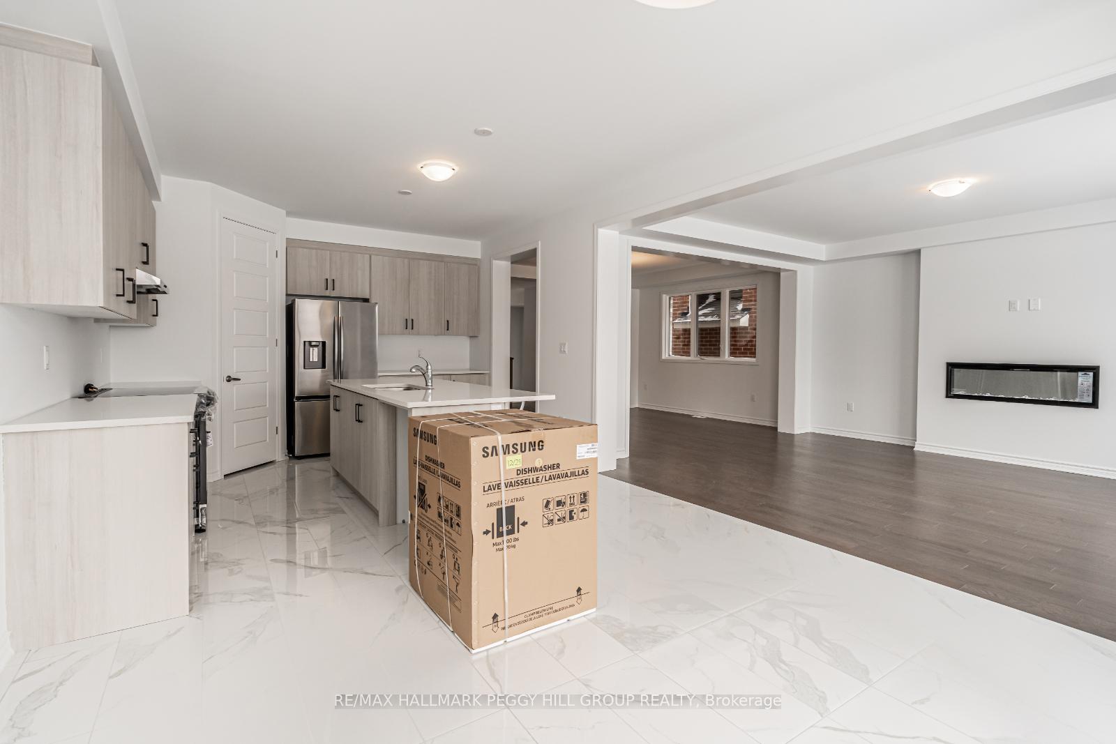 Photo 4 of Unit Upper, 53 Ennerdale Street, Barrie, Rural Barrie Southwest — HOMEH
