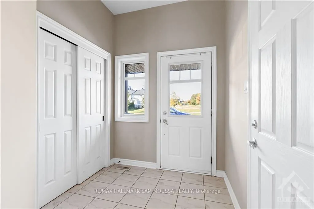 Photo 2 of 119 Mancini Way, Ottawa, Barrhaven - Strandherd — HOMEH