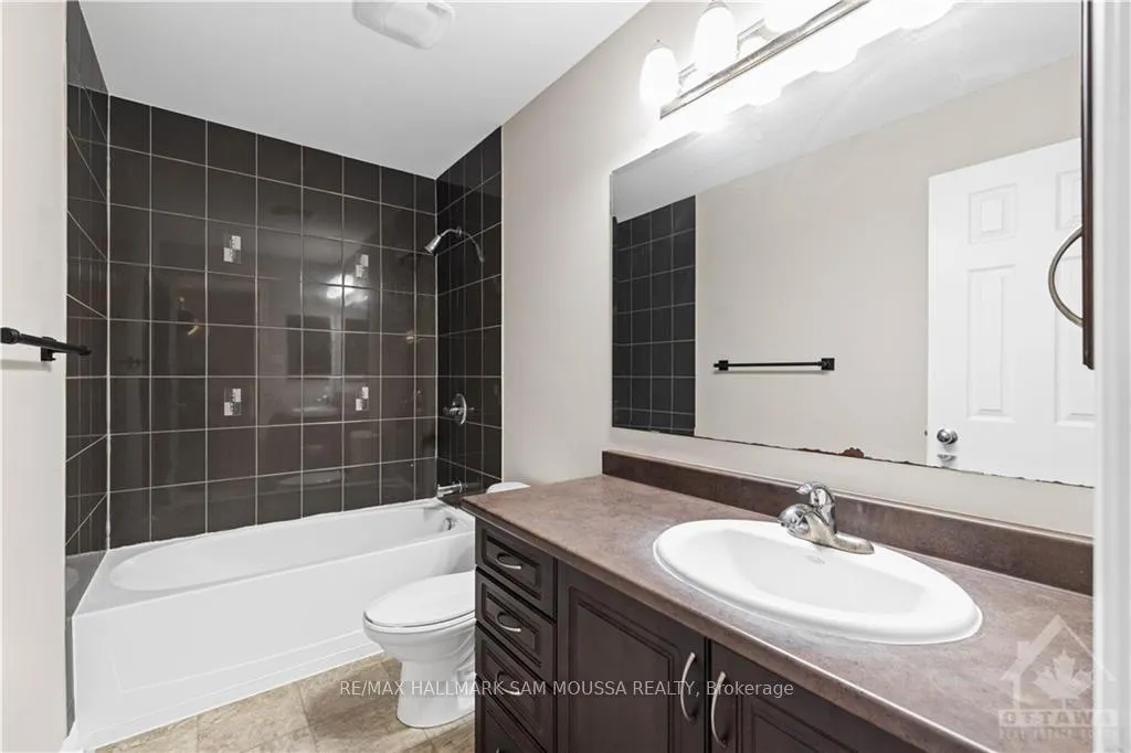 Photo 9 of 119 Mancini Way, Ottawa, Barrhaven - Strandherd — HOMEH