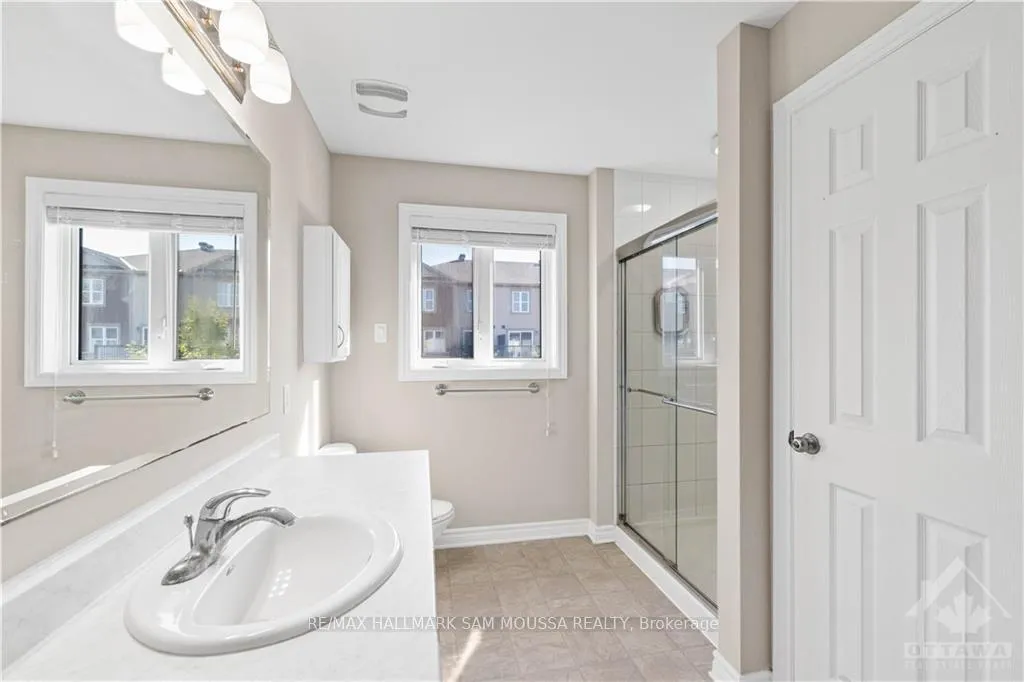 Photo 12 of 119 Mancini Way, Ottawa, Barrhaven - Strandherd — HOMEH