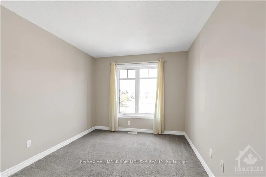 Photo 13 of 119 Mancini Way, Ottawa, Barrhaven - Strandherd — HOMEH