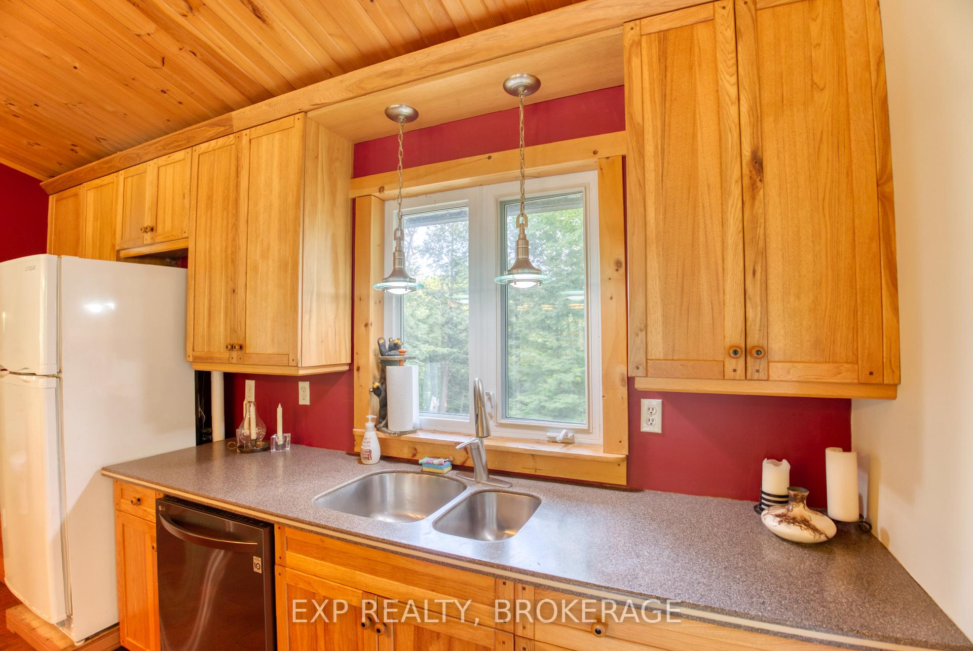 Photo 10 of 1191 Rock Lake Road, Frontenac, Frontenac Centre — HOMEH