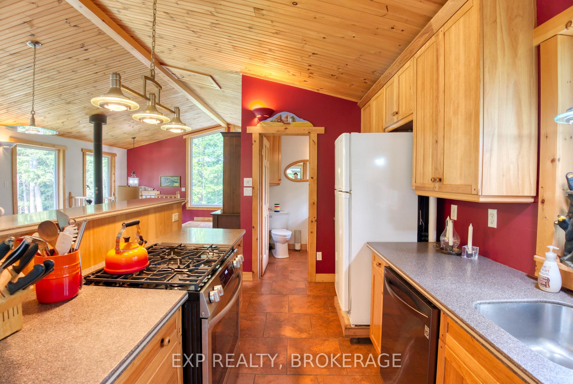 Photo 11 of 1191 Rock Lake Road, Frontenac, Frontenac Centre — HOMEH