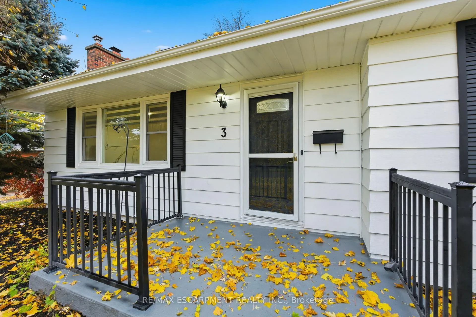 Photo 17 of 3 Algonquin Avenue, Hamilton, Rural Flamborough — HOMEH