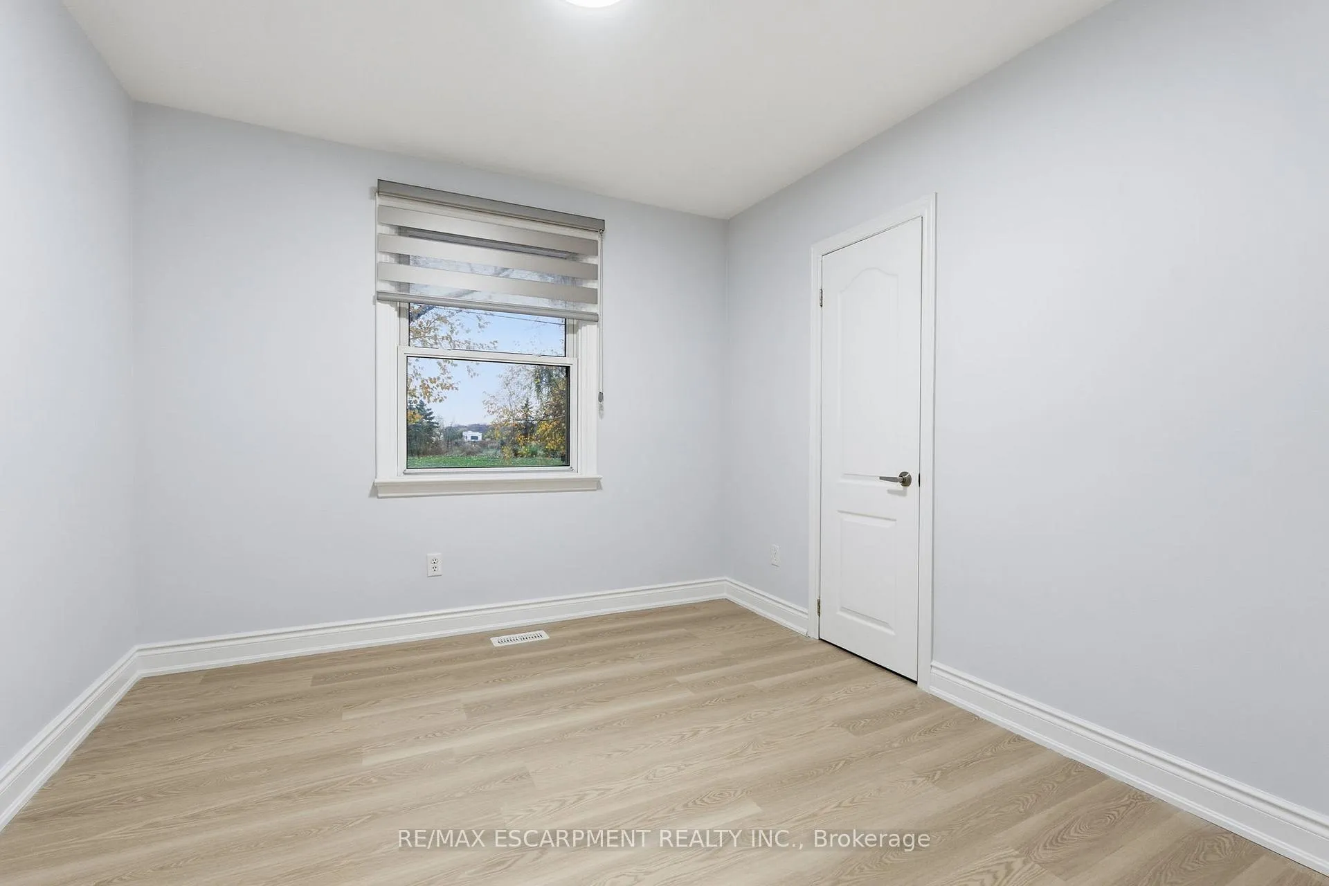 Photo 89 of 3 Algonquin Avenue, Hamilton, Rural Flamborough — HOMEH