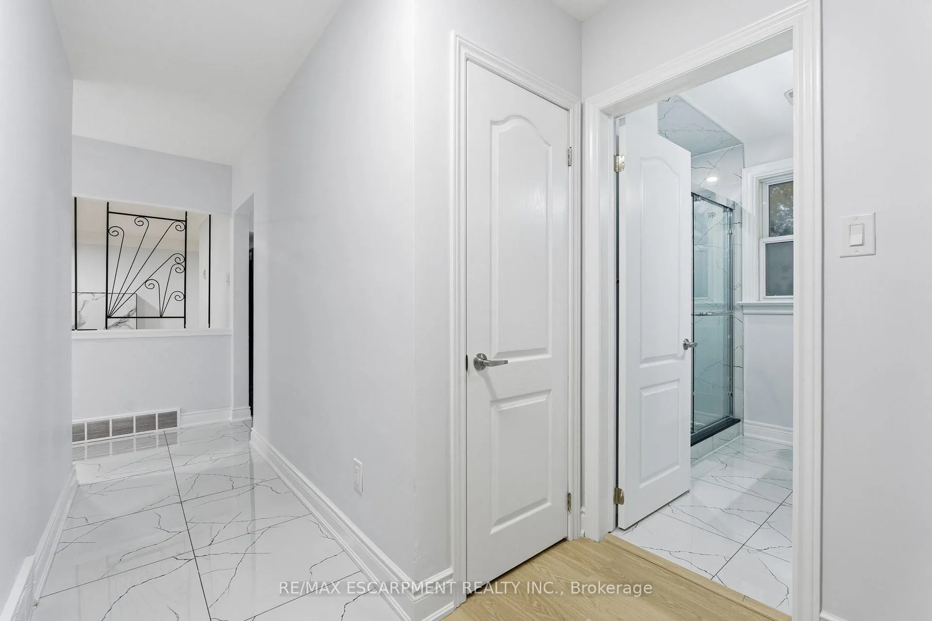 Photo 112 of 3 Algonquin Avenue, Hamilton, Rural Flamborough — HOMEH